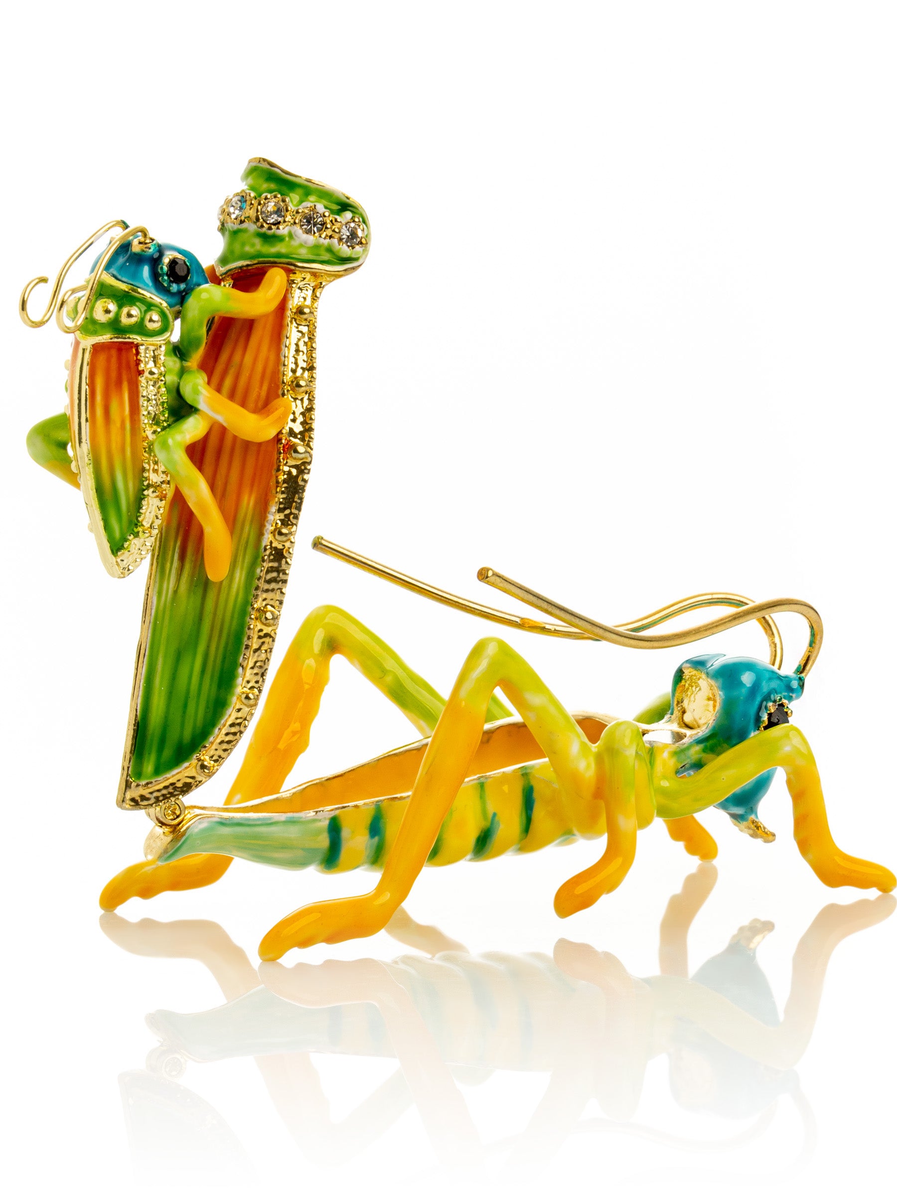 Keren Kopal Grasshopper with baby on the back