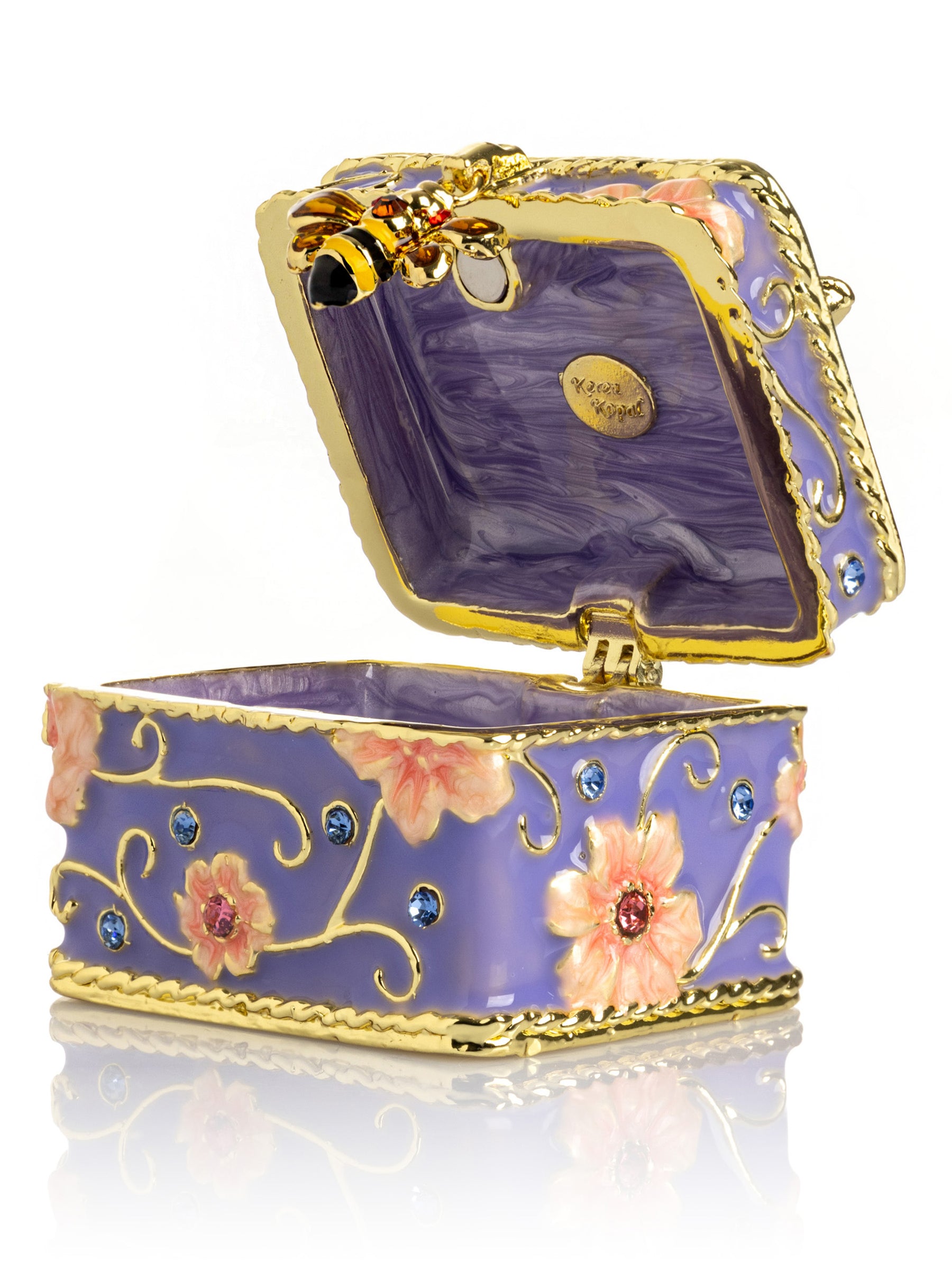 Keren Kopal vintage travel Bag with a Bee Lock