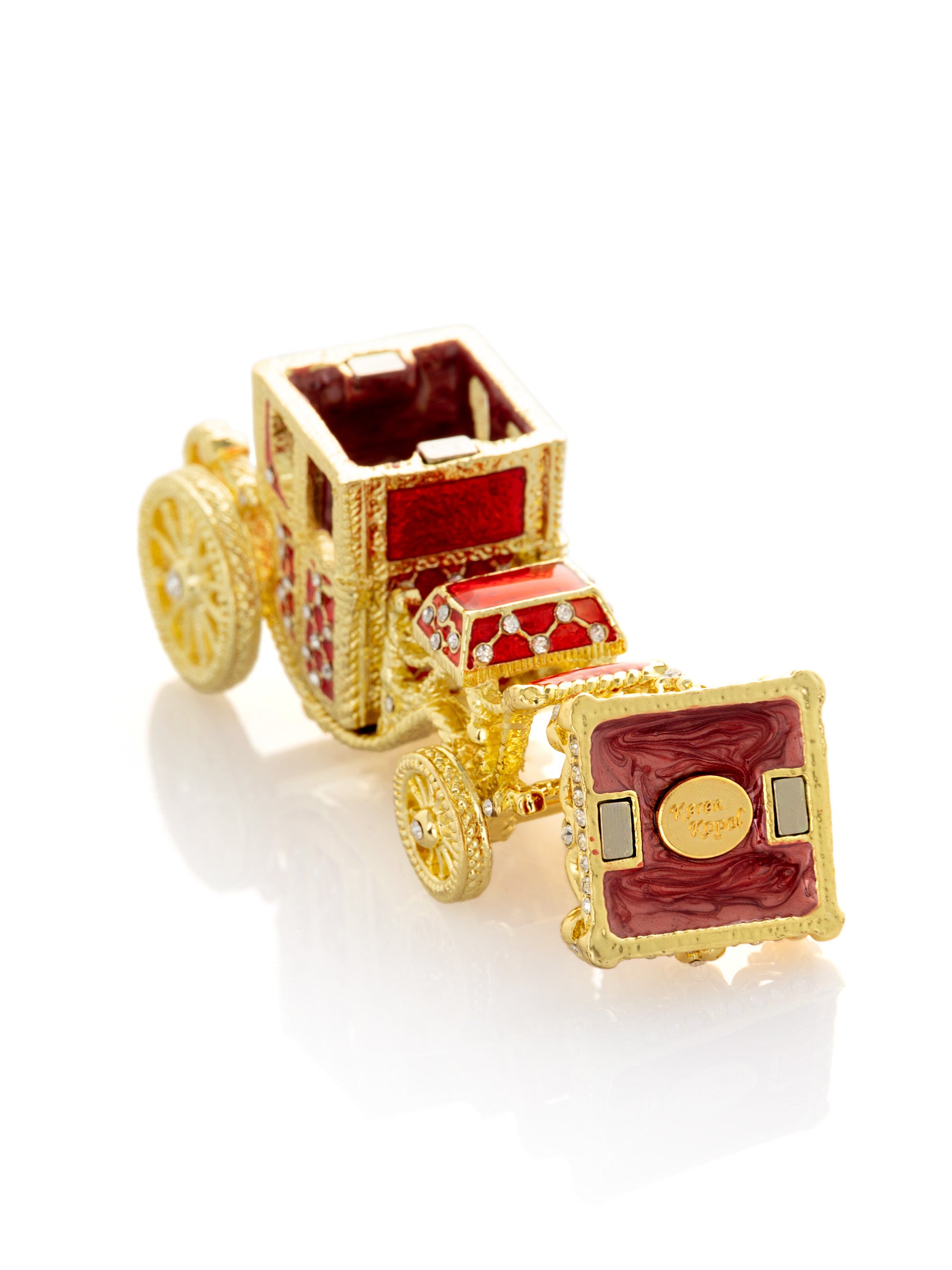 Keren Kopal Gold & Red Carriage