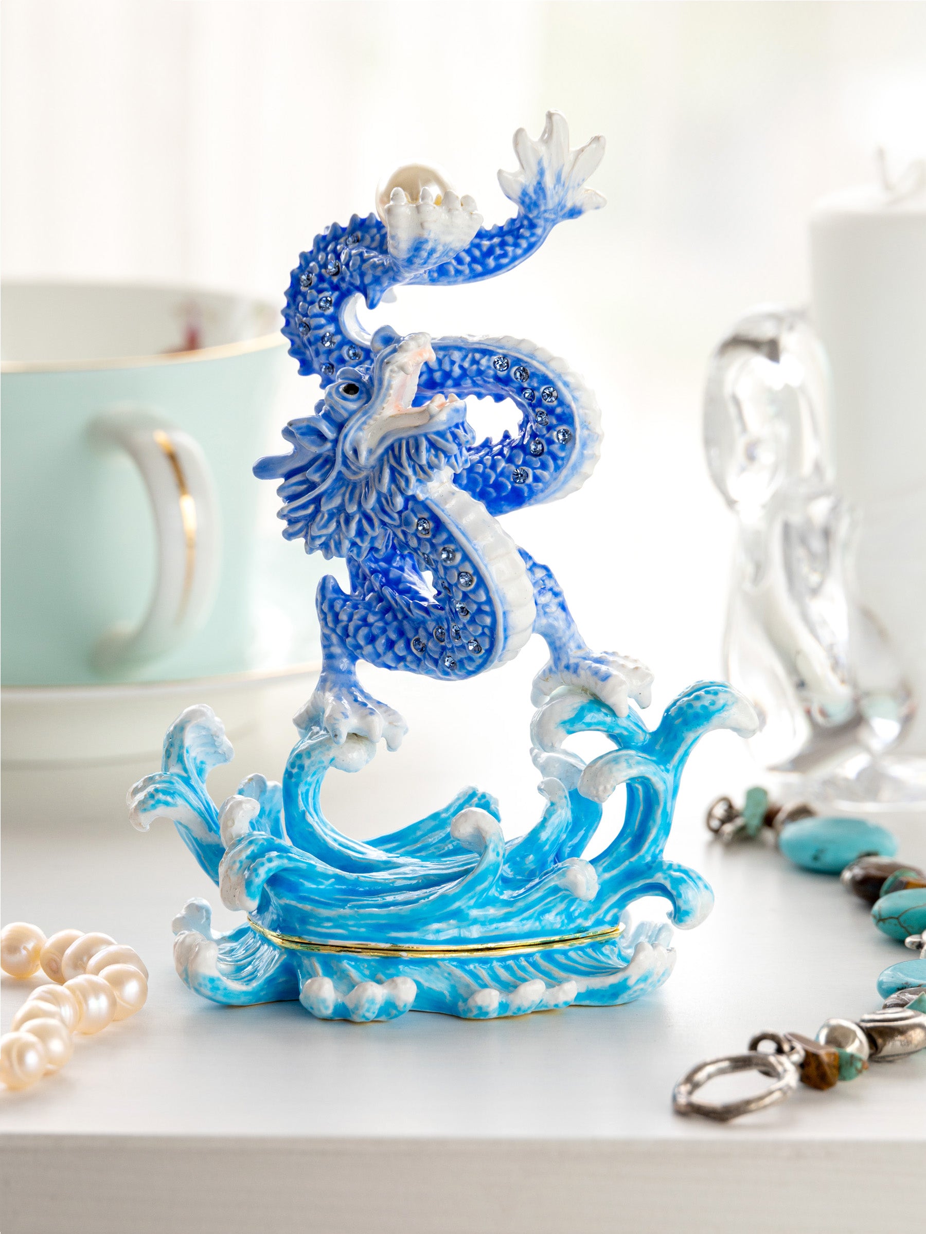 Keren Kopal Blue Chinese Dragon on Ocean sea waves water