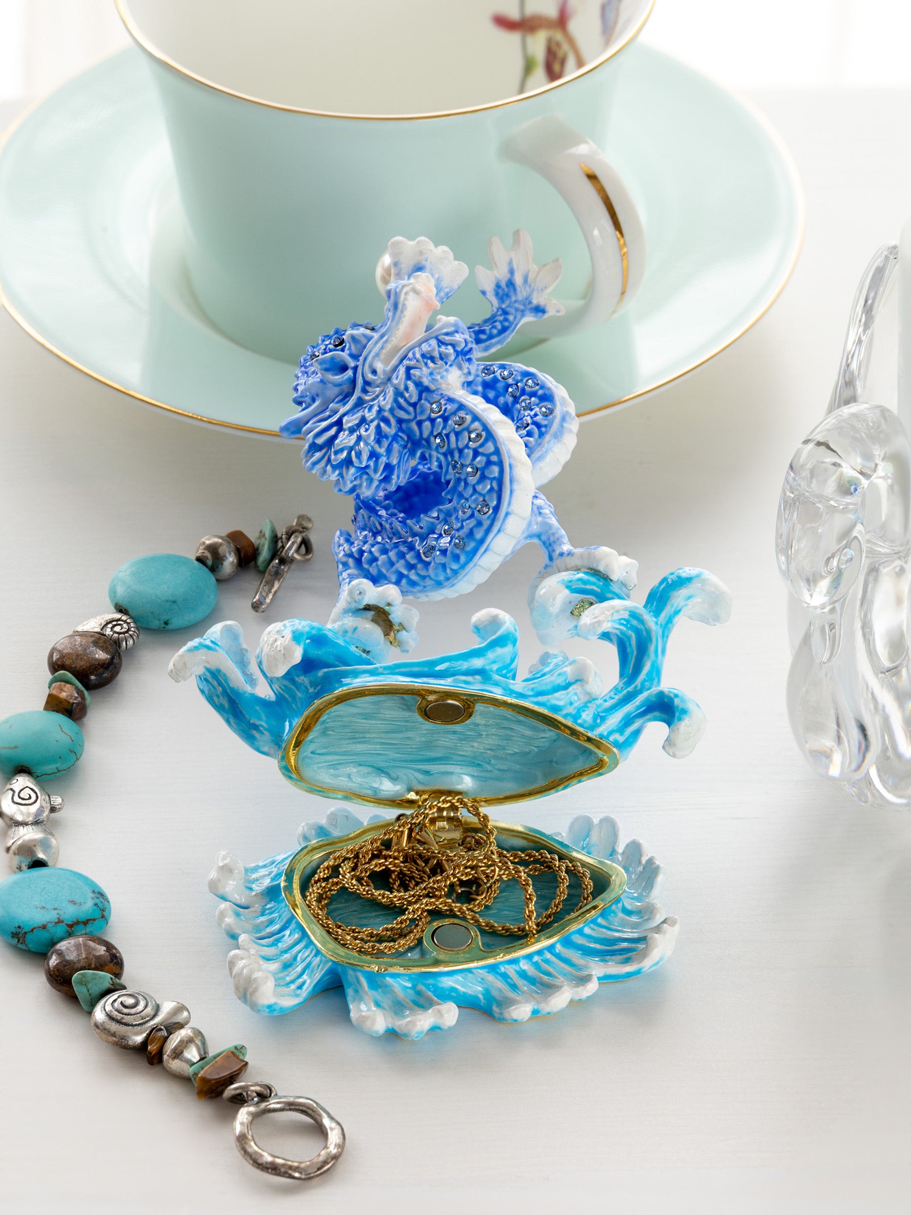 Keren Kopal Blue Chinese Dragon on Ocean sea waves water