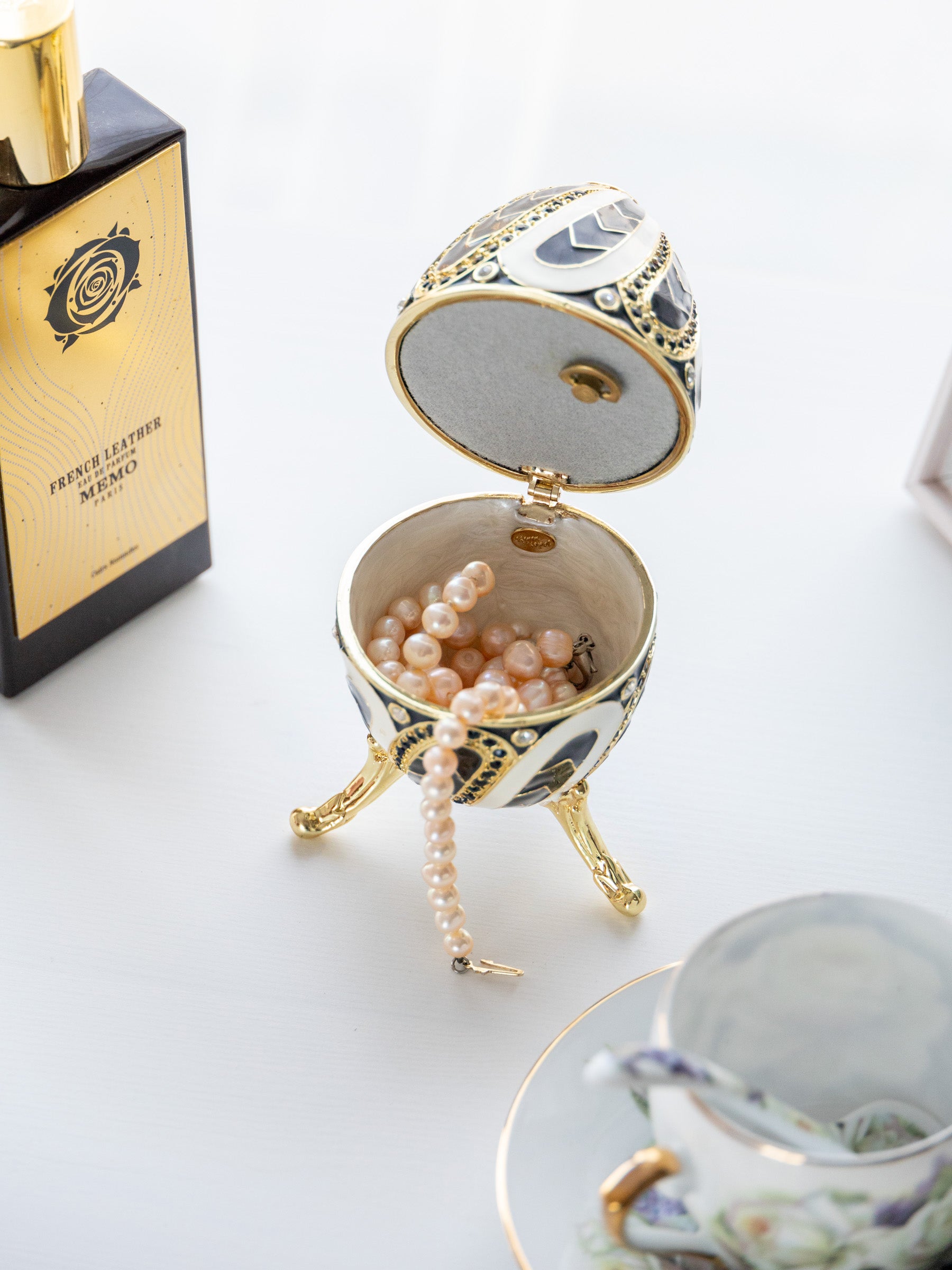 Keren Kopal Black and White Music box Fur Elise by Beethoven Faberge Egg