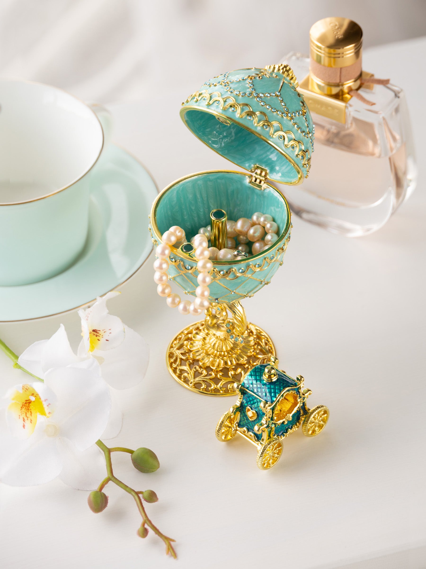 Keren Kopal Gold & Turquoise Egg with Royal Carriage