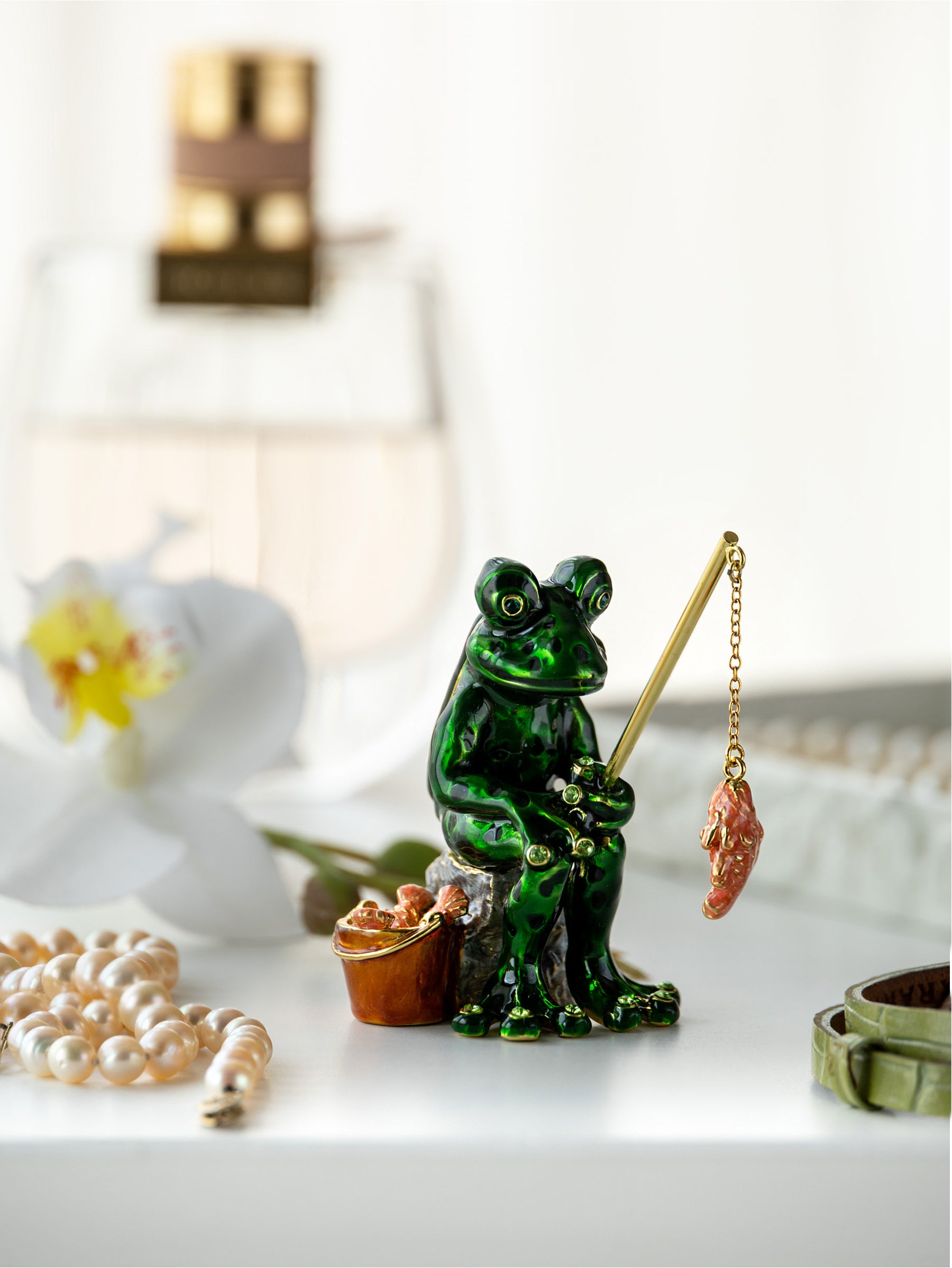 Keren Kopal Fishing Frog trinket box