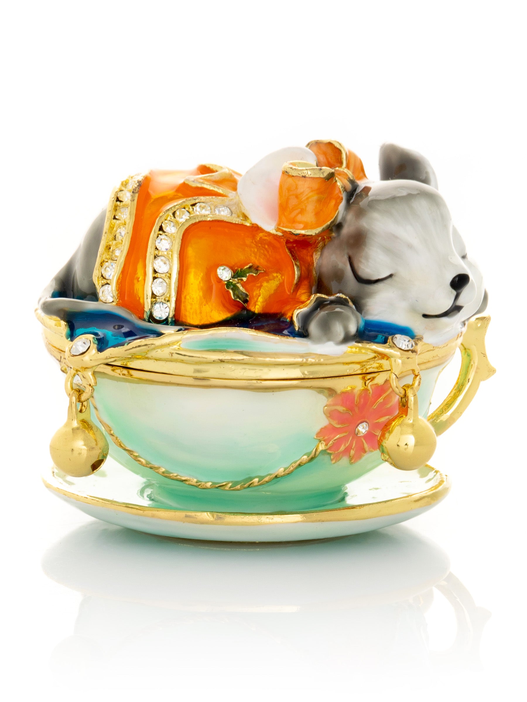 Keren Kopal Rat on Tea Pot