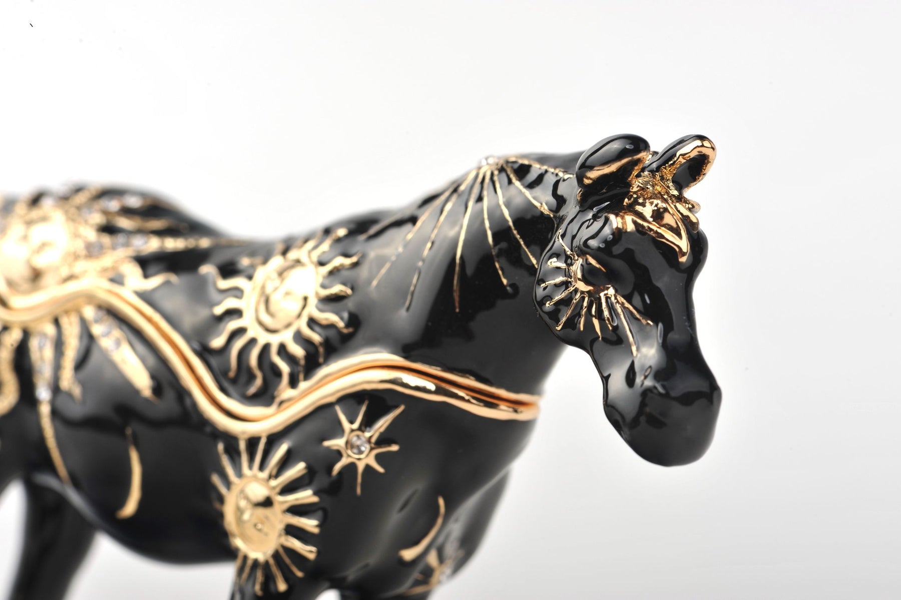 Keren Kopal Black Horse