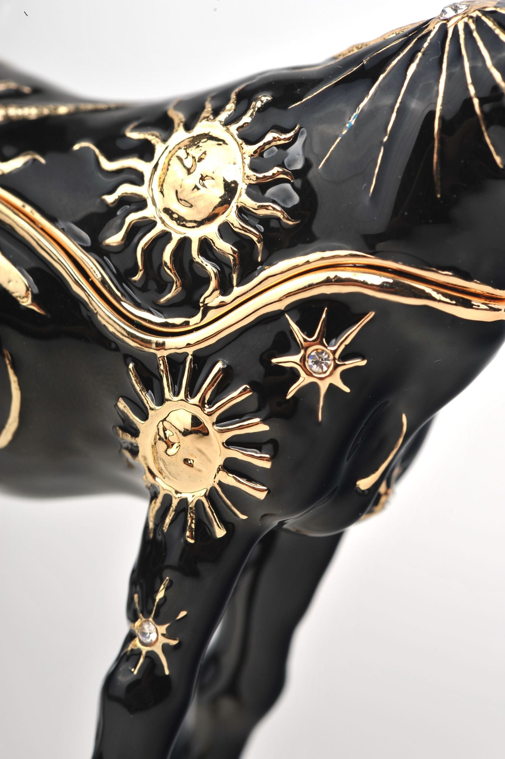 Keren Kopal Black Horse