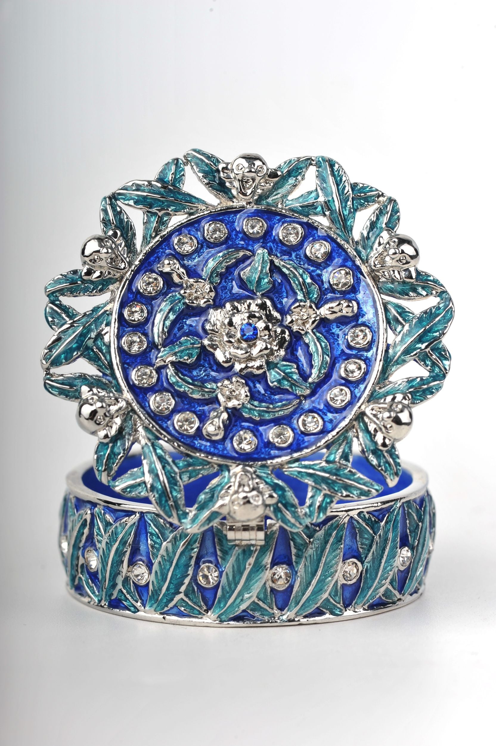 Keren Kopal Blue Box Decorated with Leaves