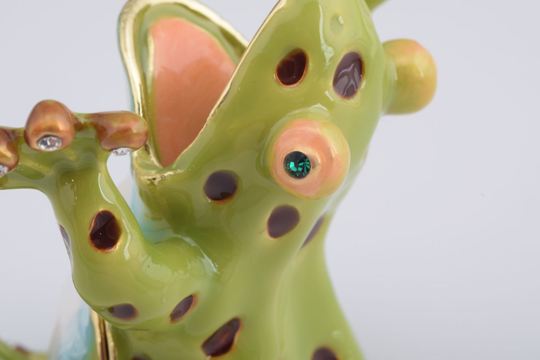 Keren Kopal Black Spotted Frog