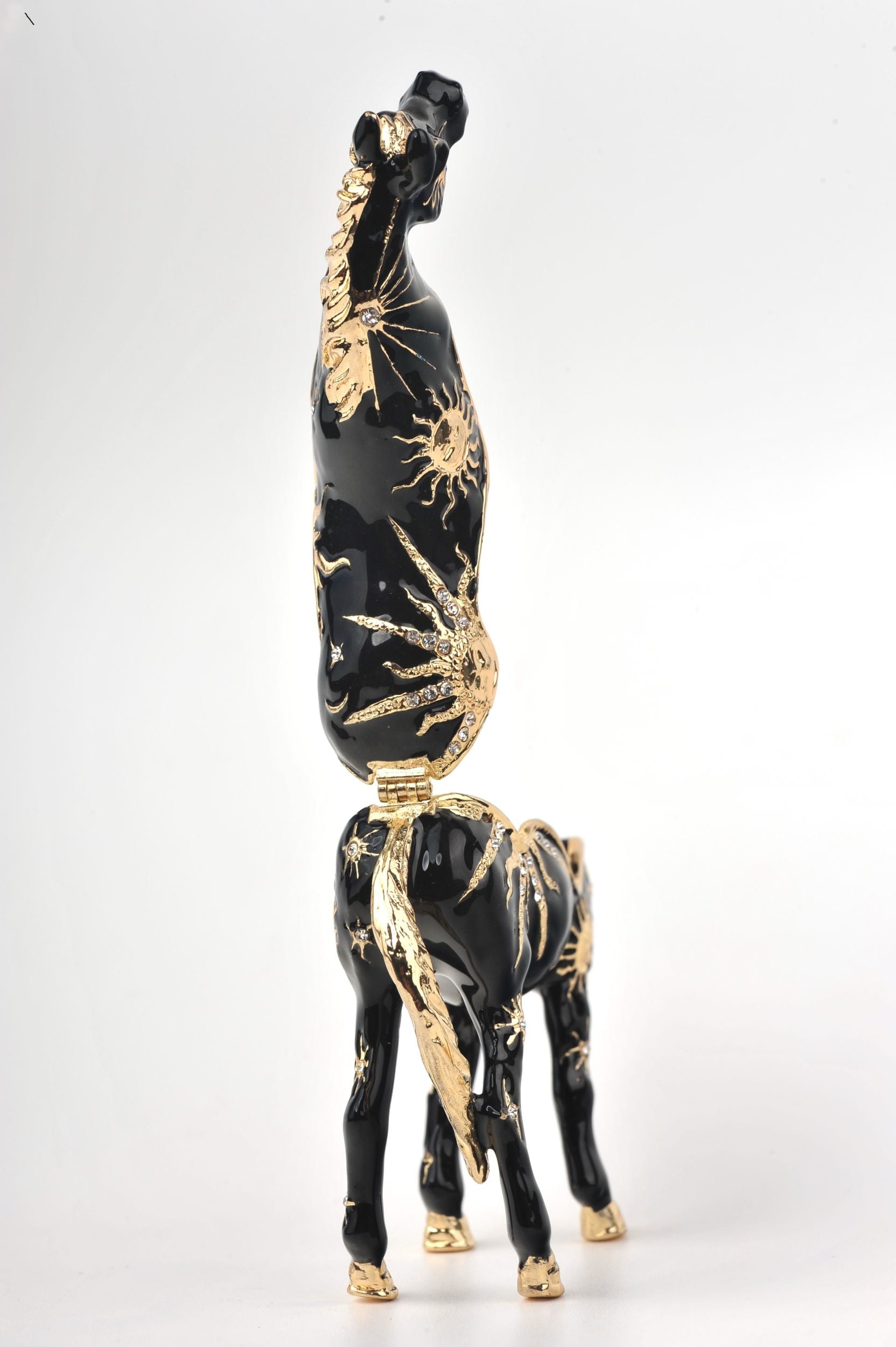 Keren Kopal Black Horse