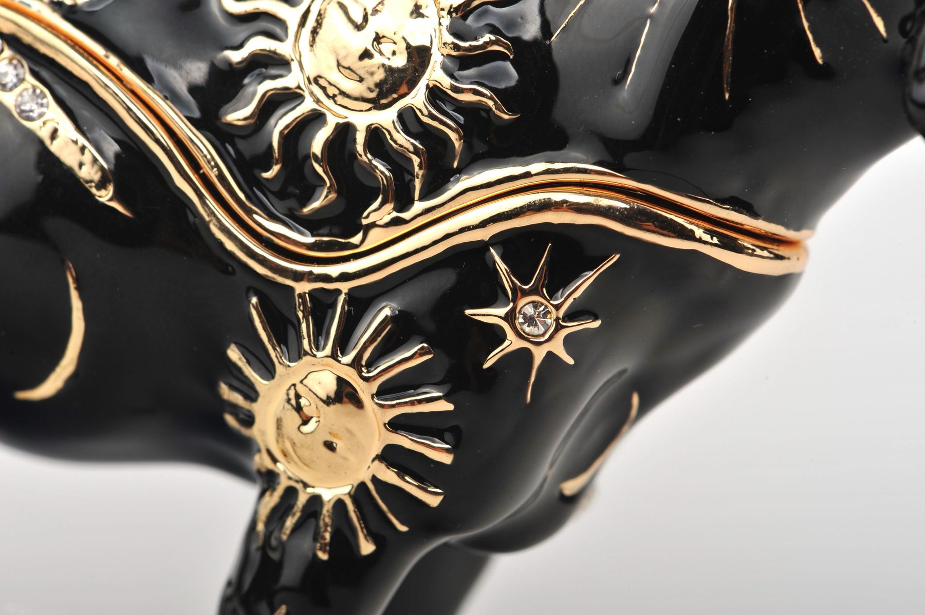 Keren Kopal Black Horse