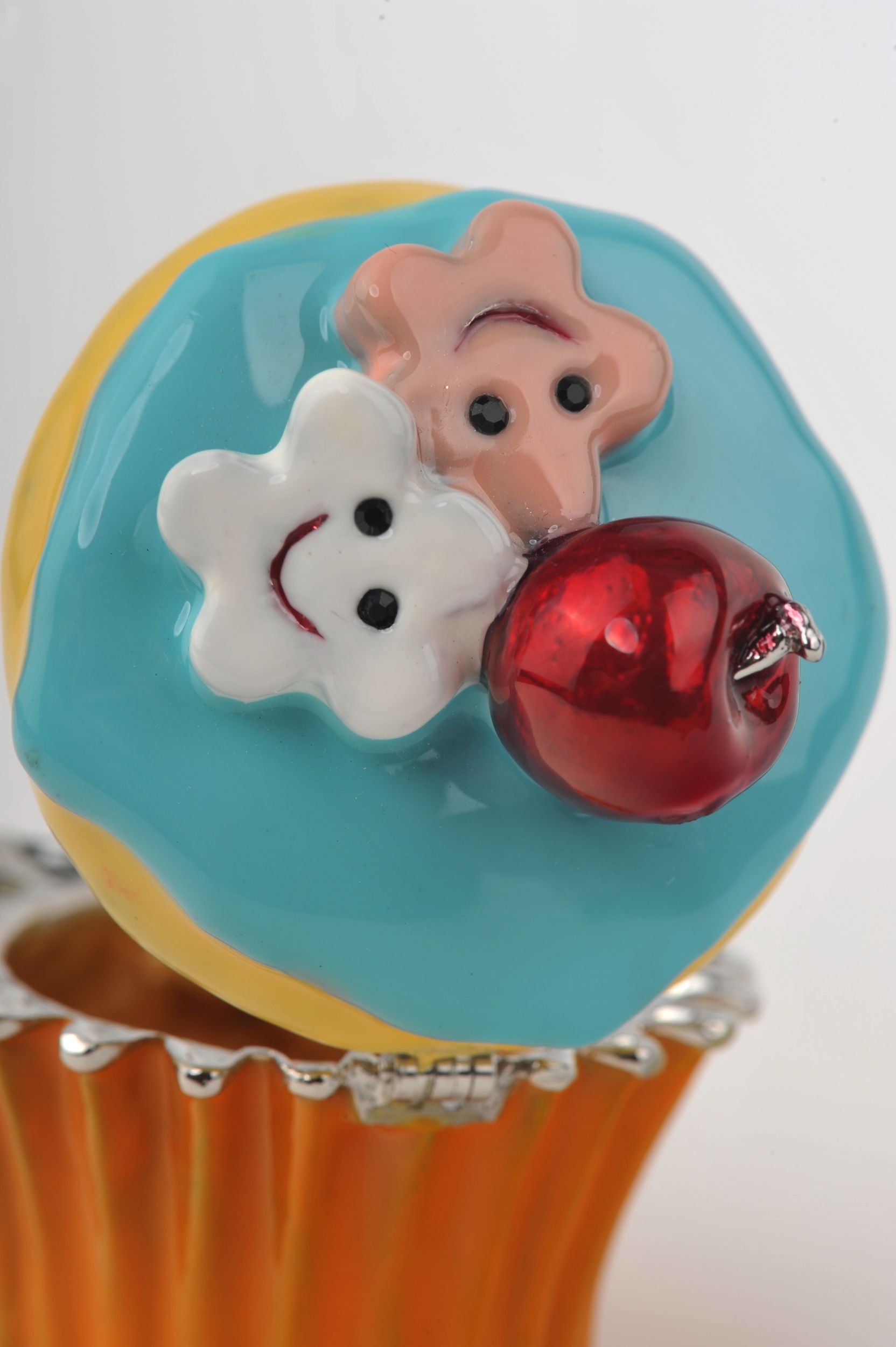 Keren Kopal Blue and Yellow Frosting Cupcake