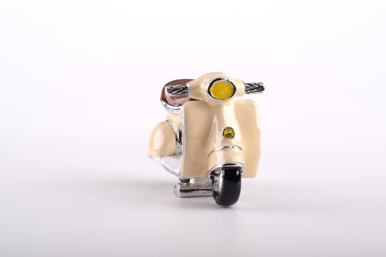 Keren Kopal Beige Vespa