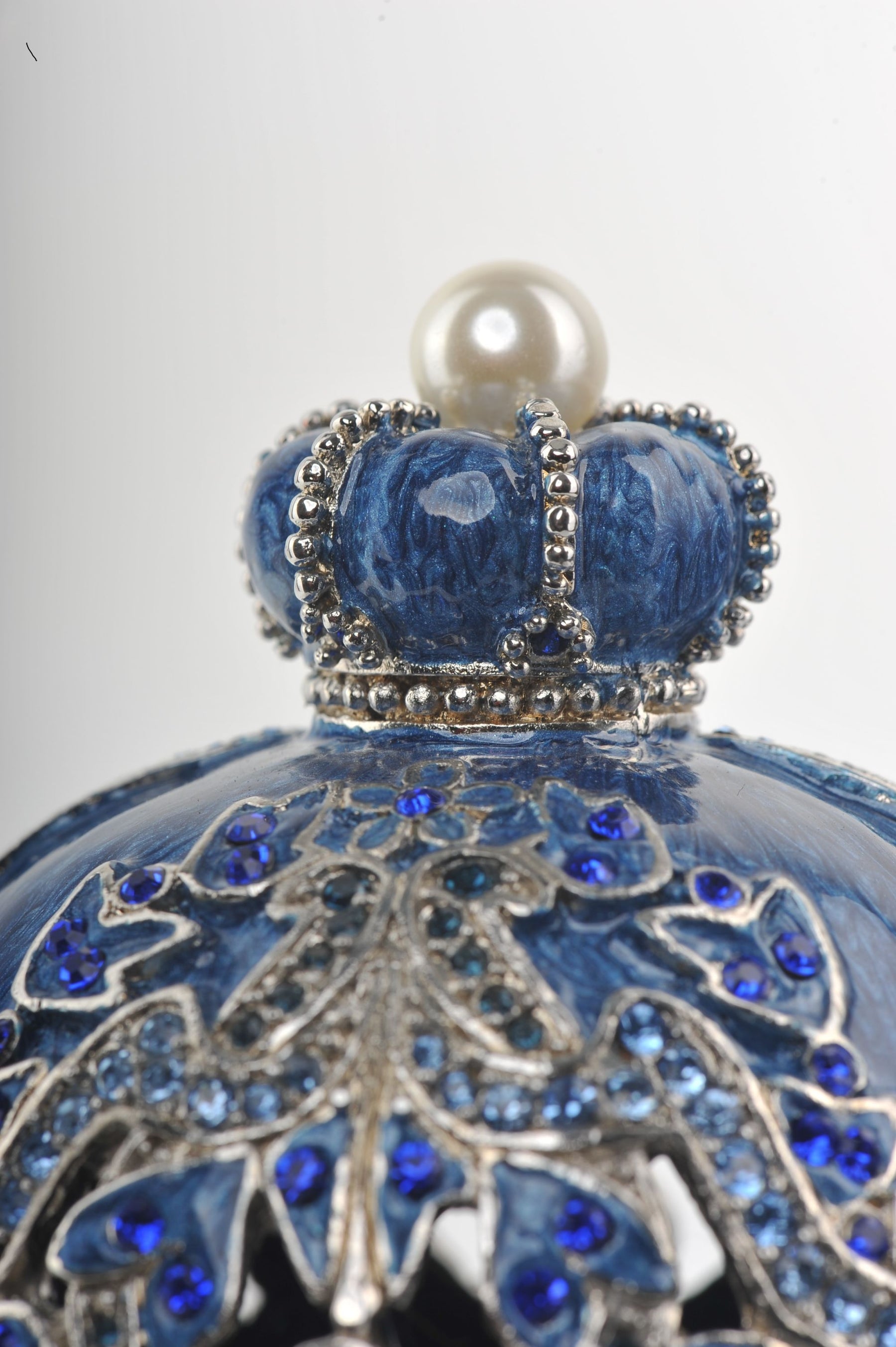 Keren Kopal Blue Faberge Egg with a Green Frogs Inside