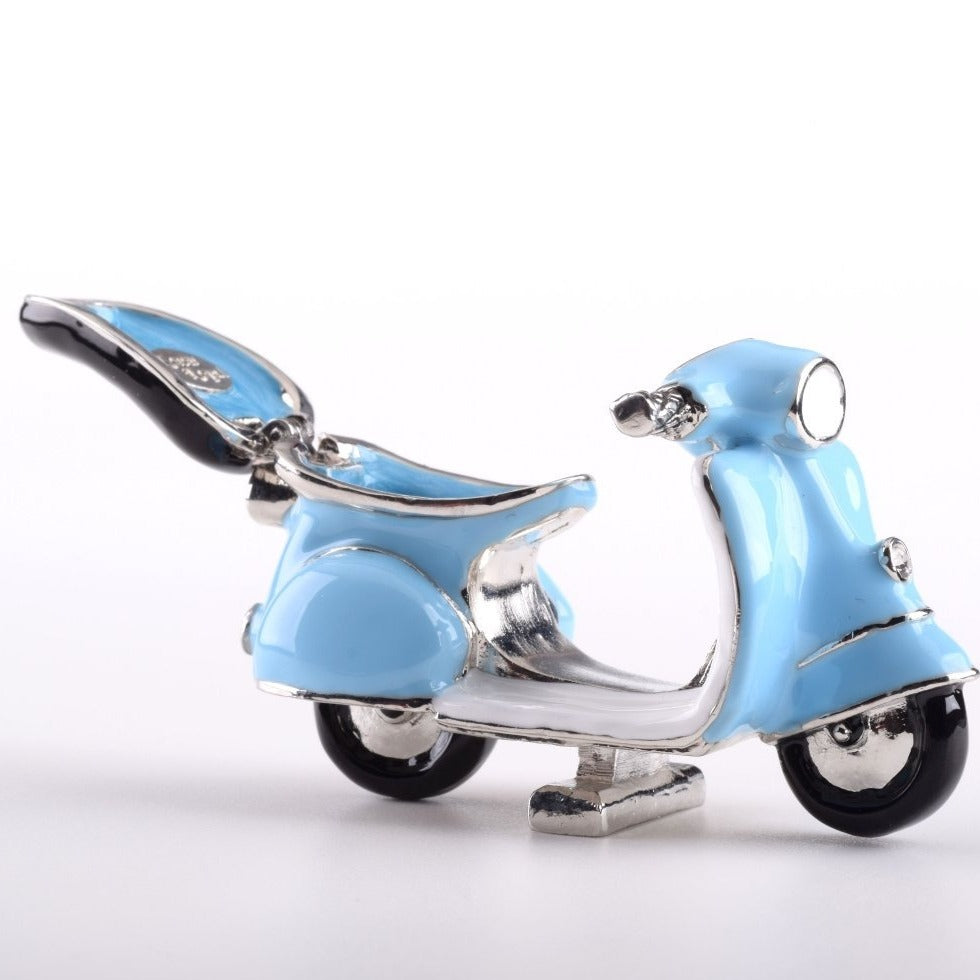 Keren Kopal Blue Vespa