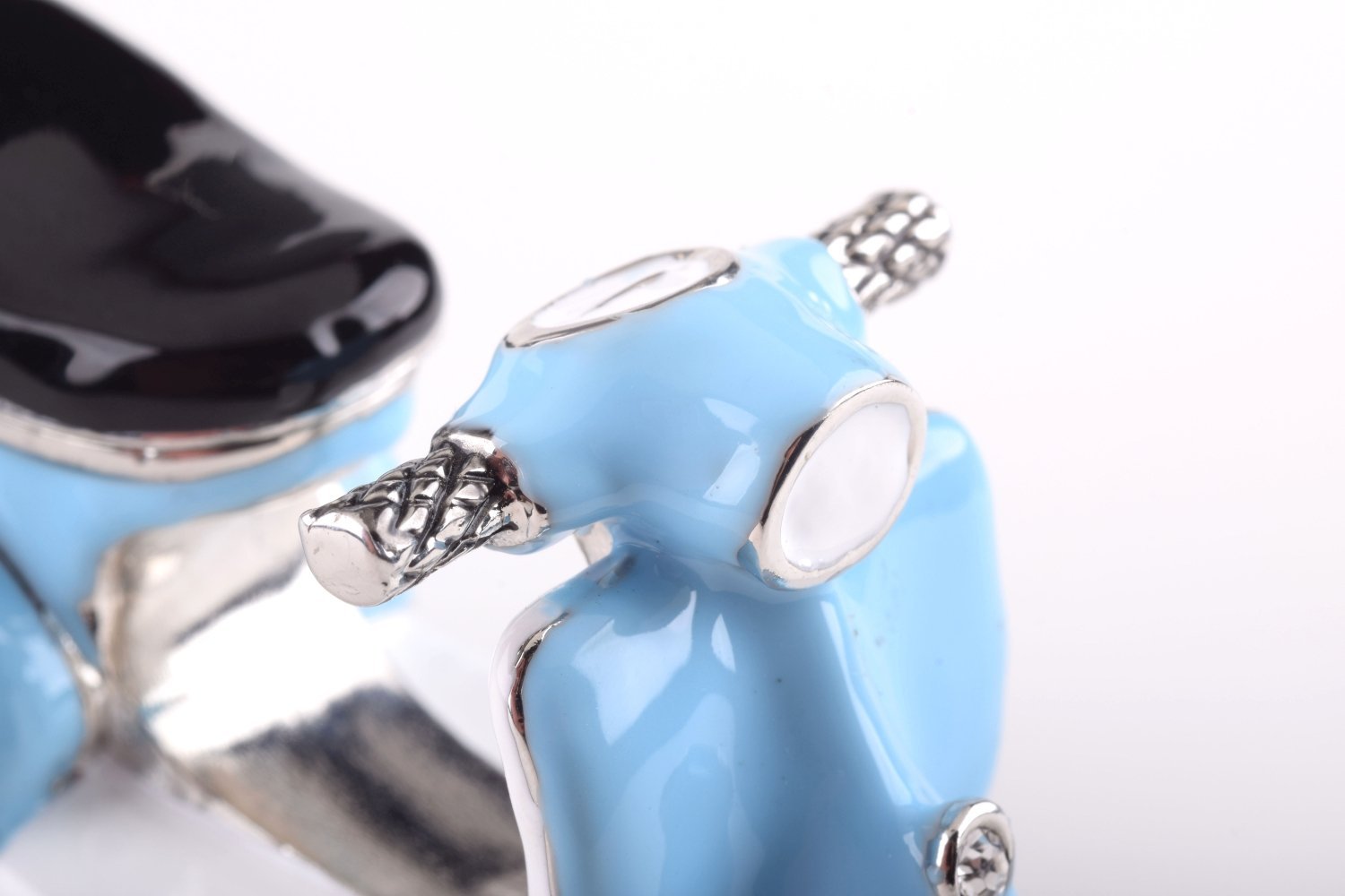 Keren Kopal Blue Vespa