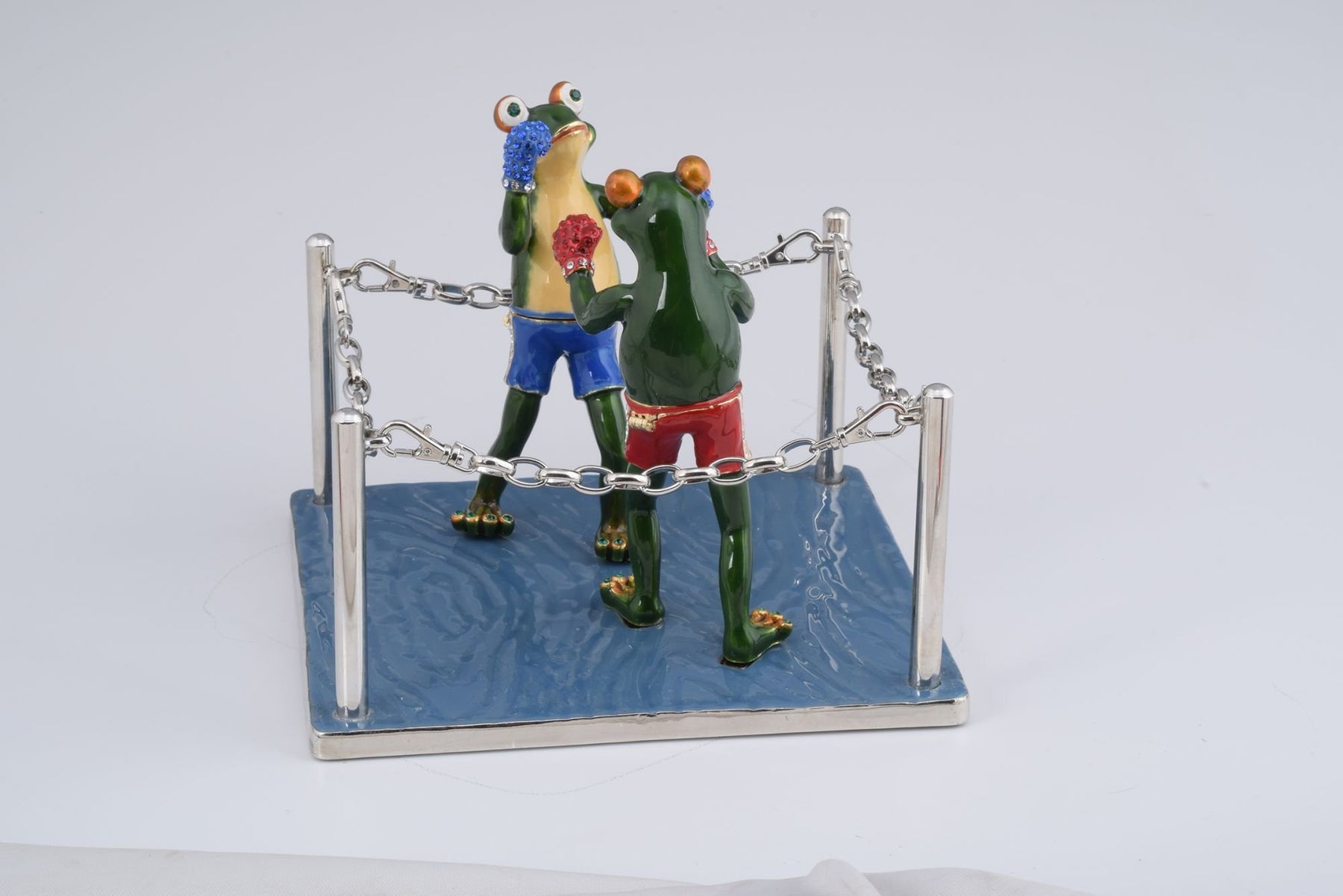 Keren Kopal Boxing Frogs