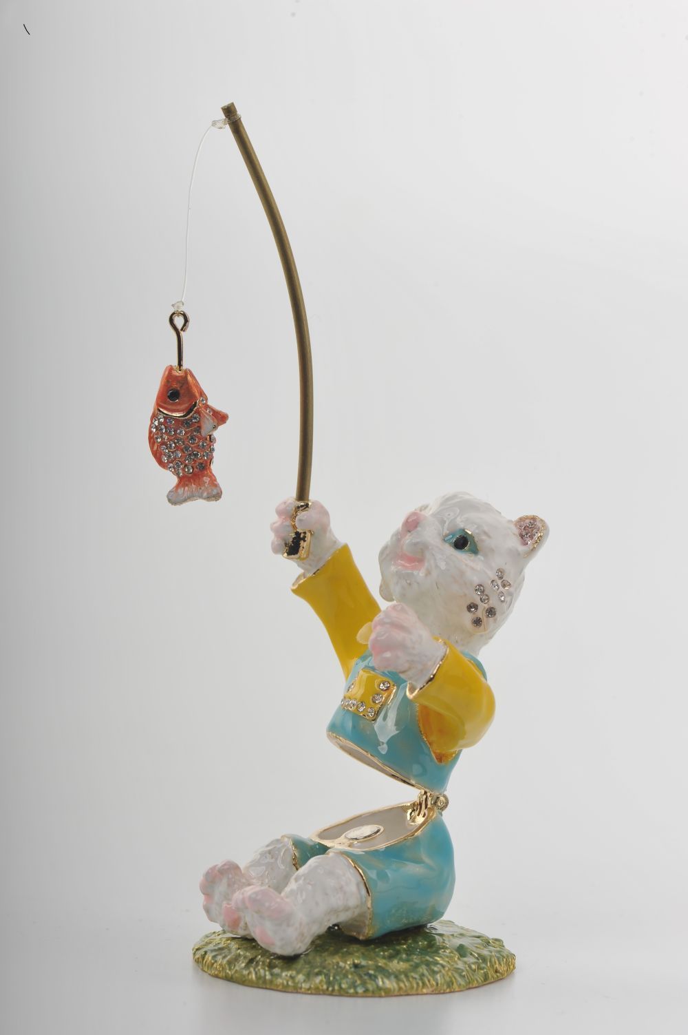 Keren Kopal Cat Fishing a Gold Fish