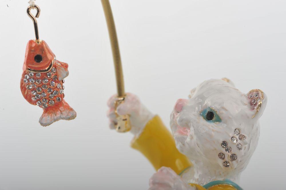 Keren Kopal Cat Fishing a Gold Fish