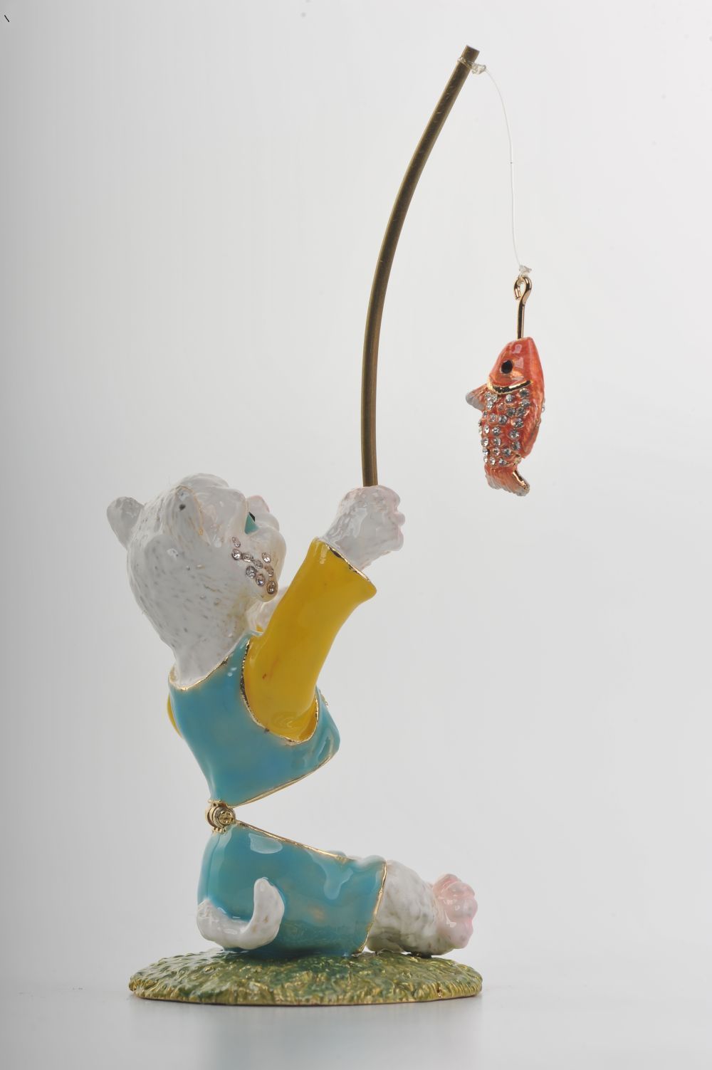 Keren Kopal Cat Fishing a Gold Fish