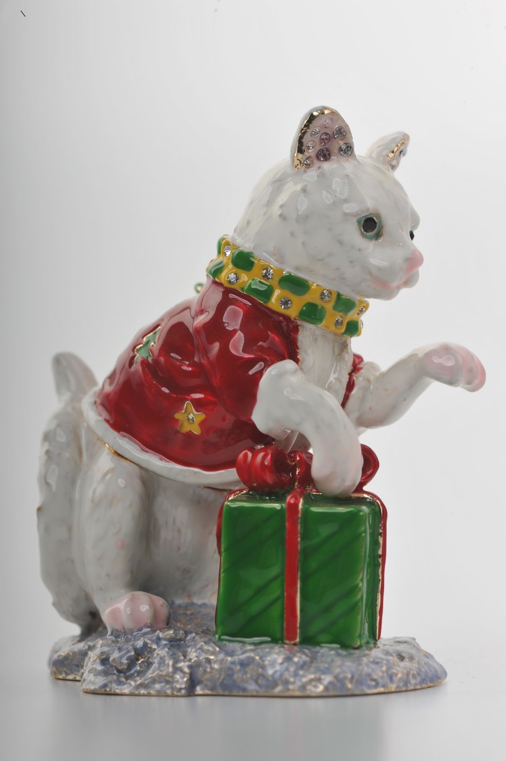 Keren Kopal Christmas Cat with Presents
