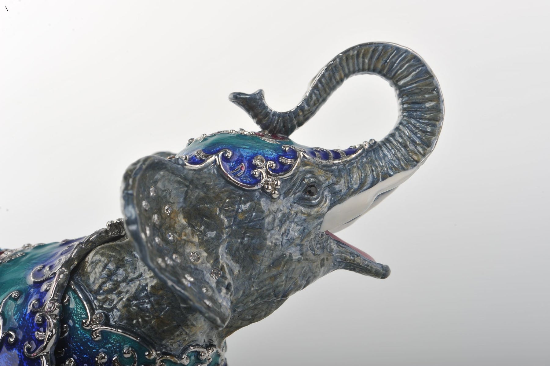 Keren Kopal Circus Elephant