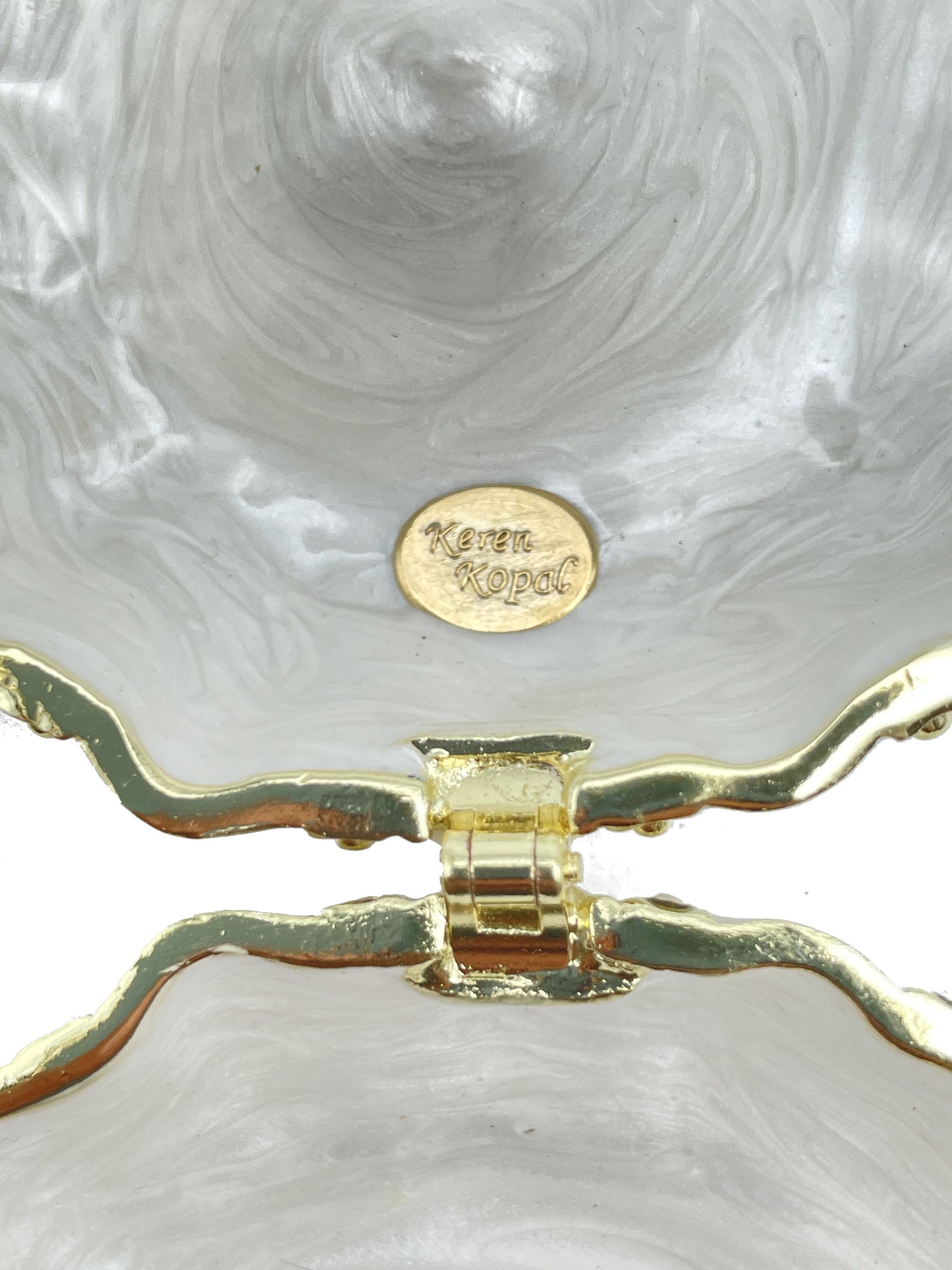 Keren Kopal Pearl and Gold Sea Shell