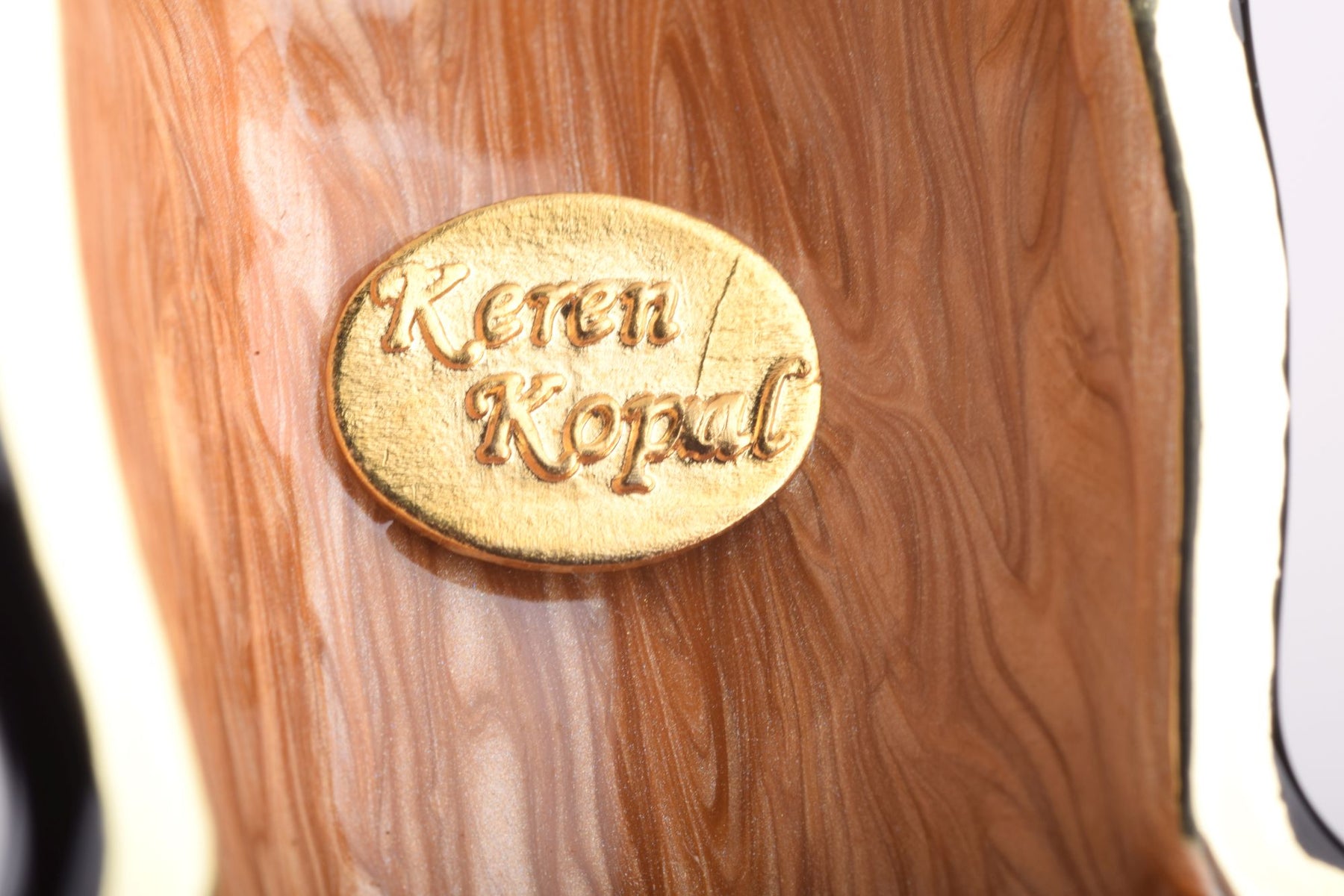 Keren Kopal Gentleman Dog