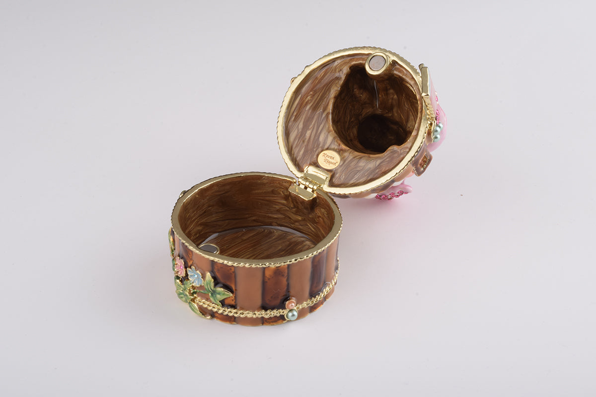 Keren Kopal Pig Taking a Bath