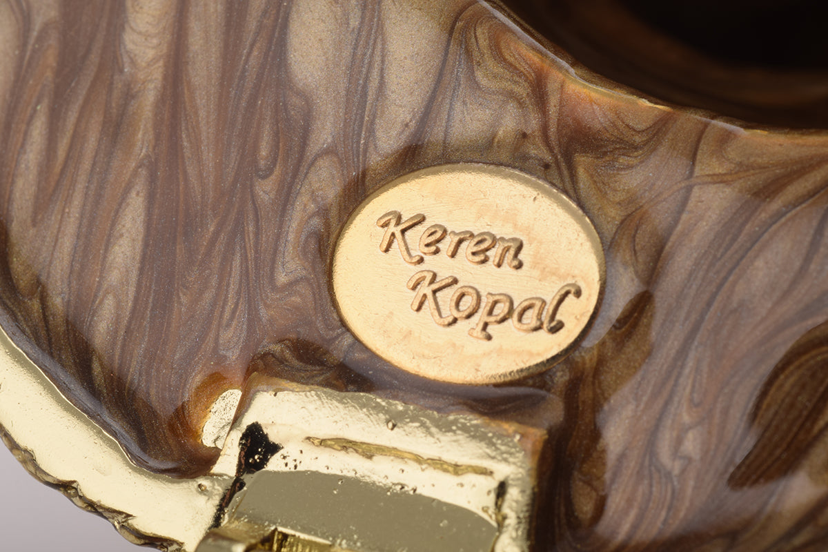 Keren Kopal Pig Taking a Bath