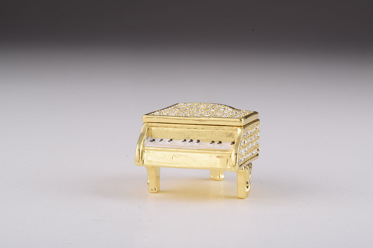 Keren Kopal White Piano