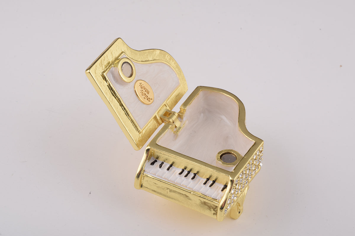 Keren Kopal White Piano