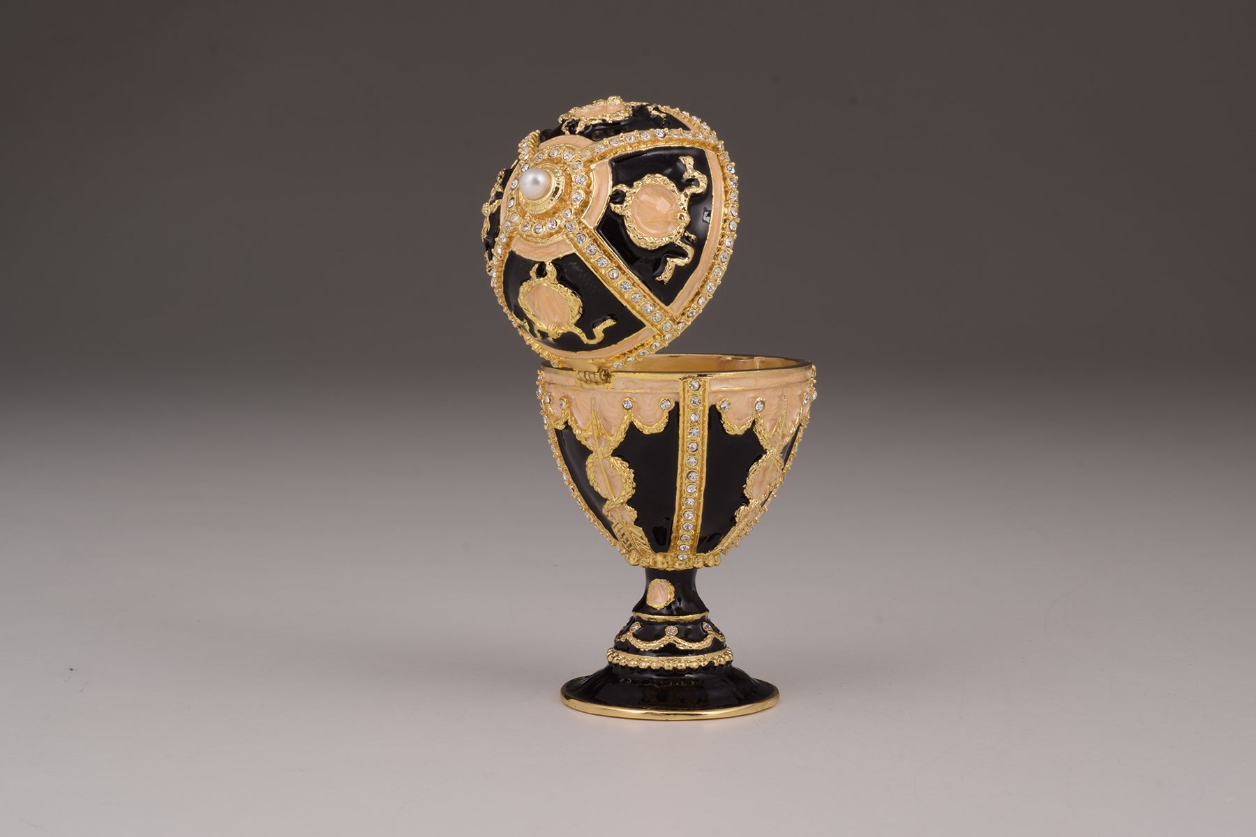 Keren Kopal Black Russian Egg