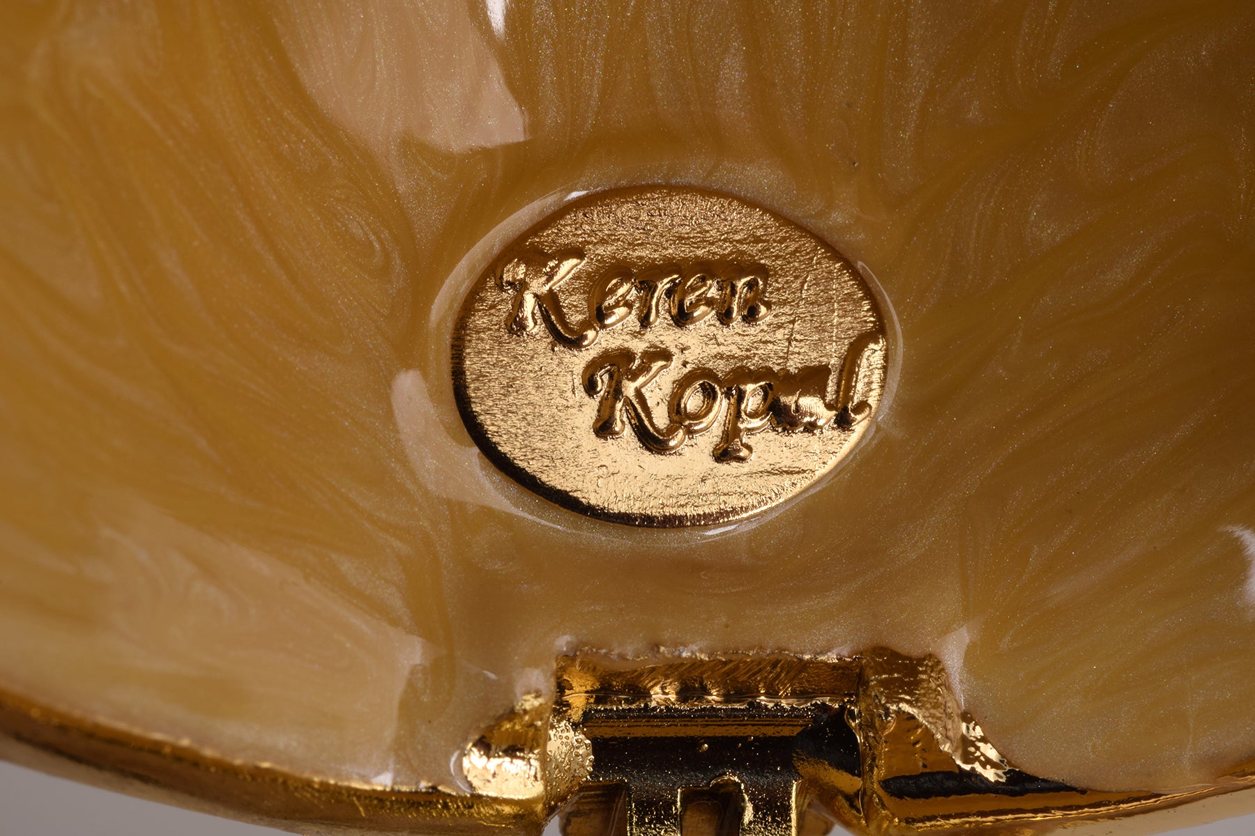 Keren Kopal Black Russian Egg