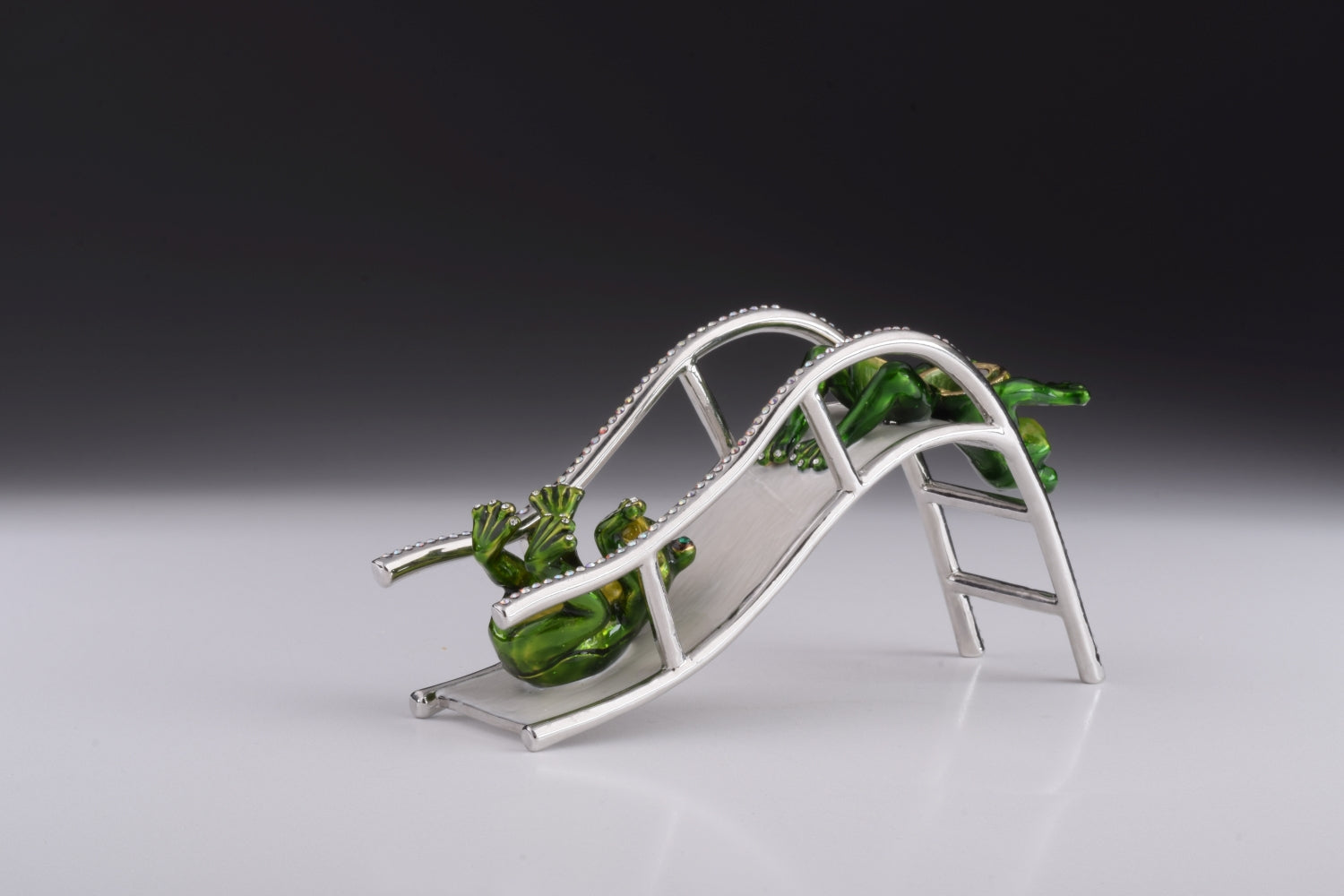 Keren Kopal Two Frogs Riding Slide