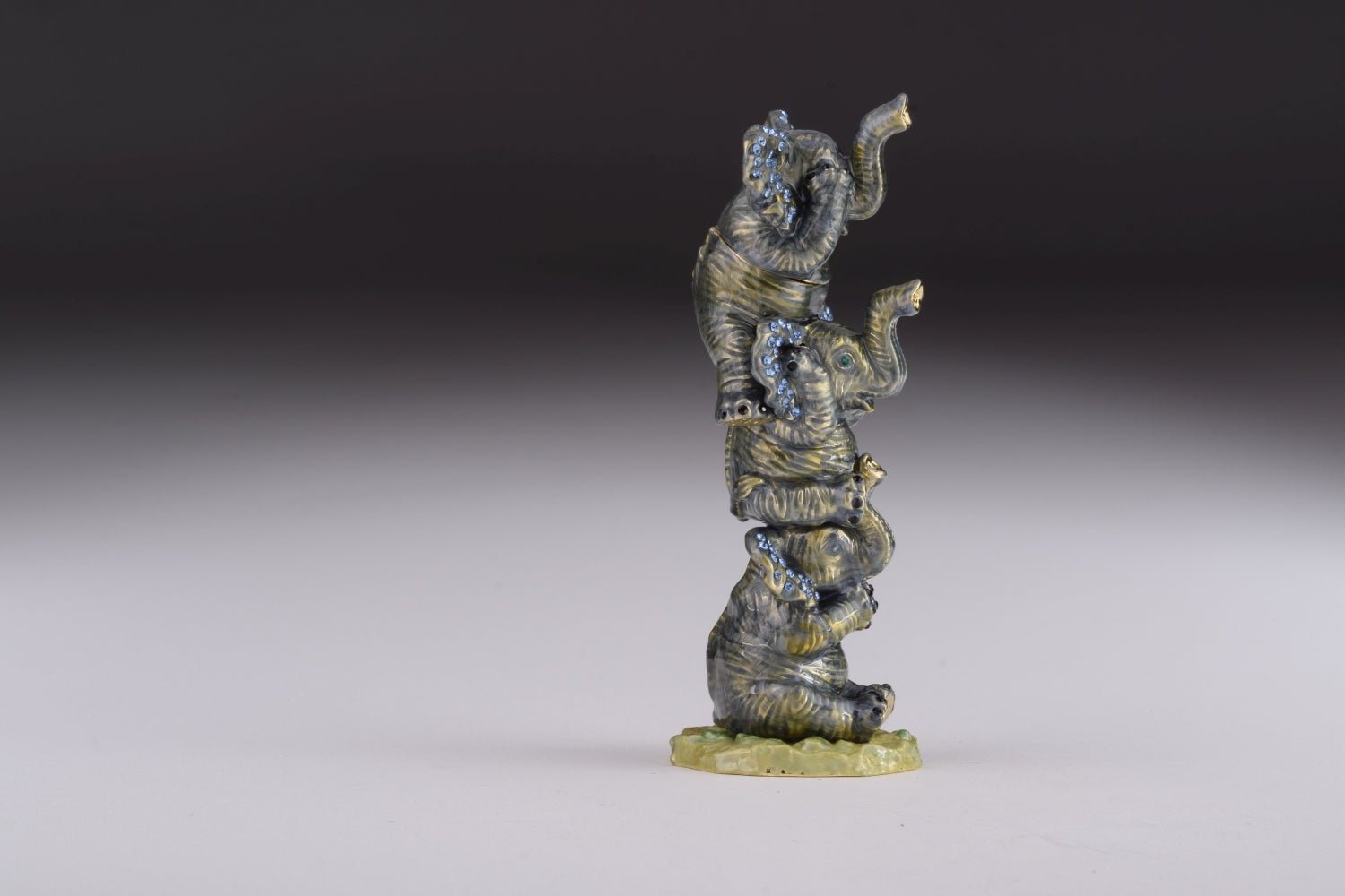 Keren Kopal Three Elephants