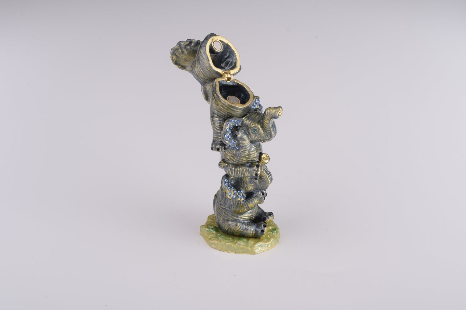 Keren Kopal Three Elephants