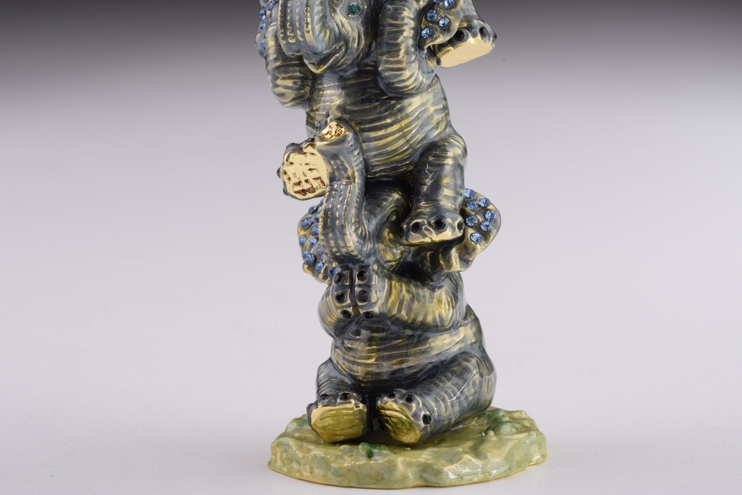 Keren Kopal Three Elephants