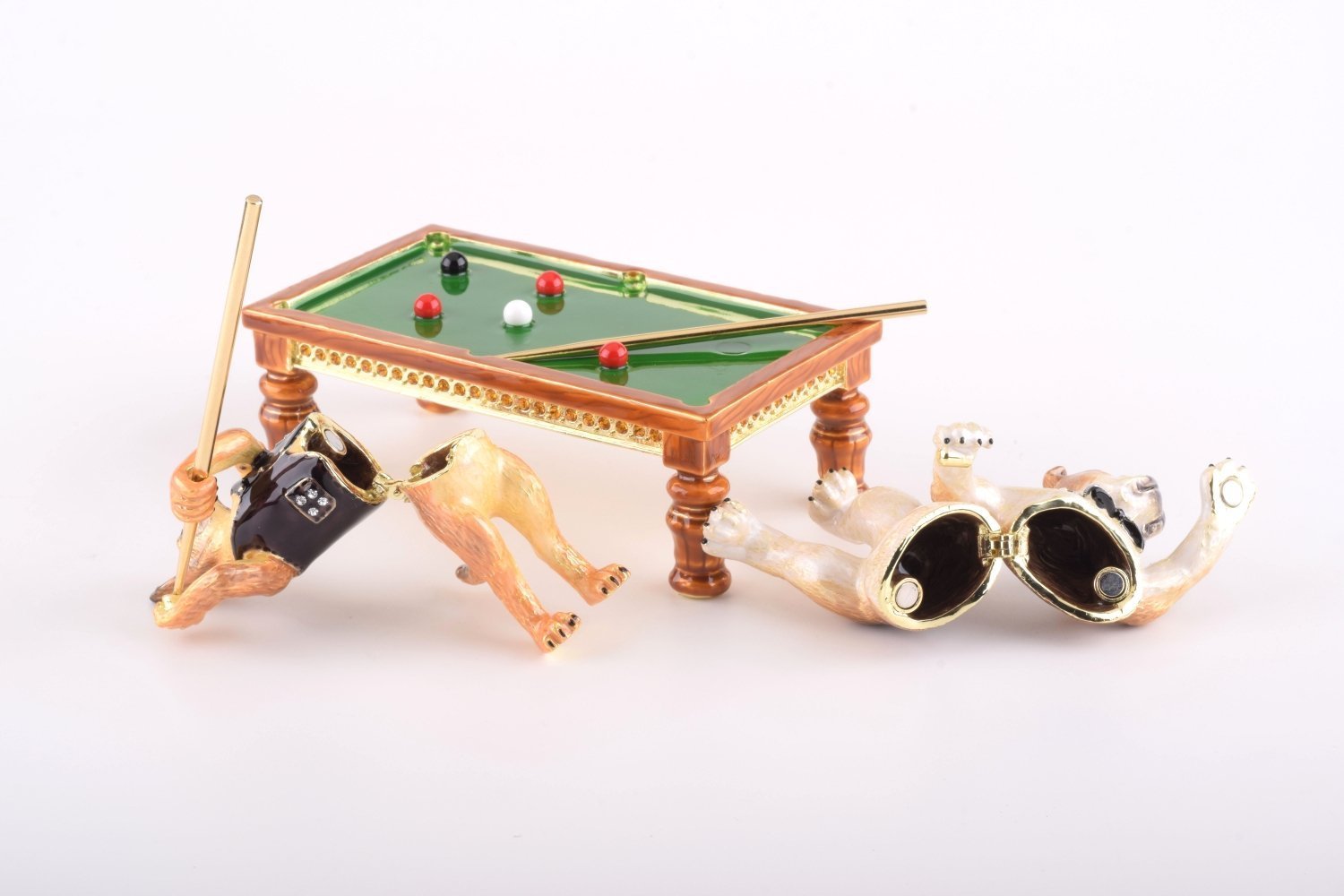 Keren Kopal Dogs Playing Billiards