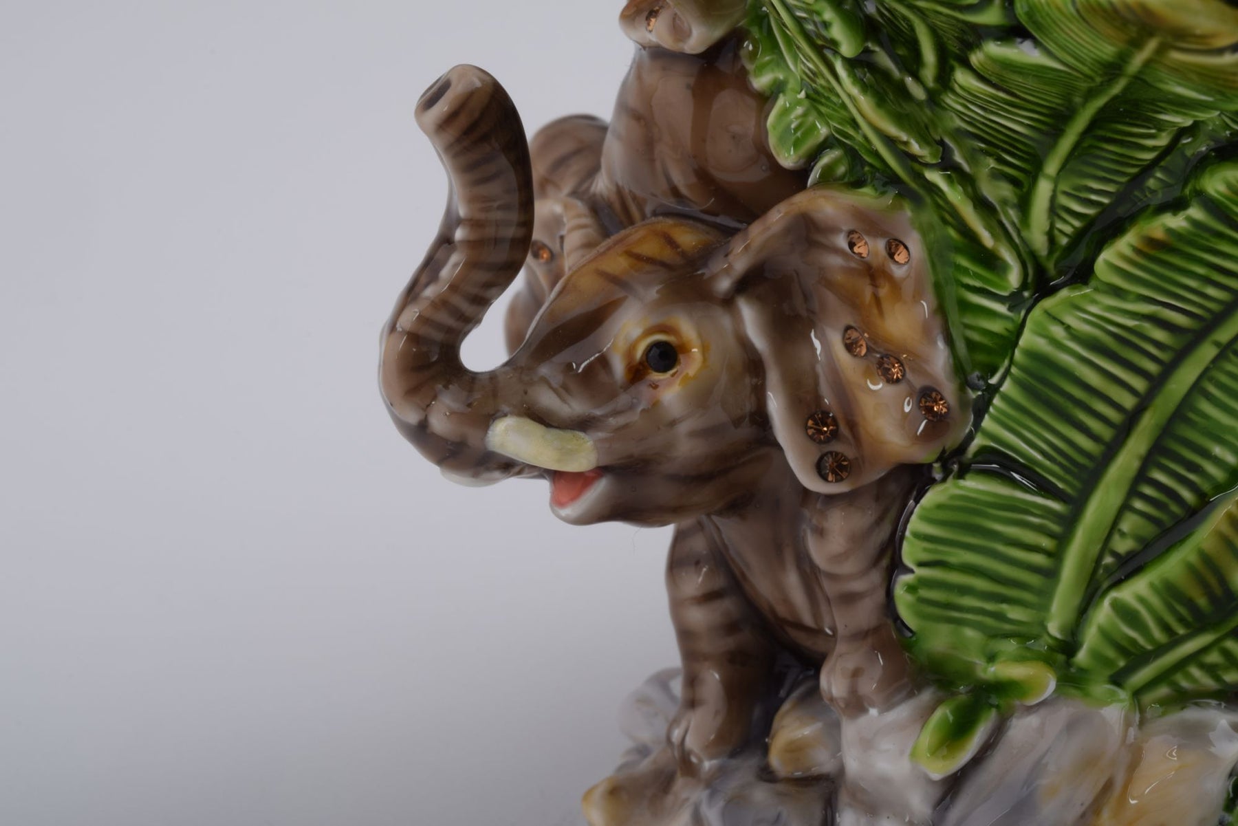 Keren Kopal Elephant Holding a Plate