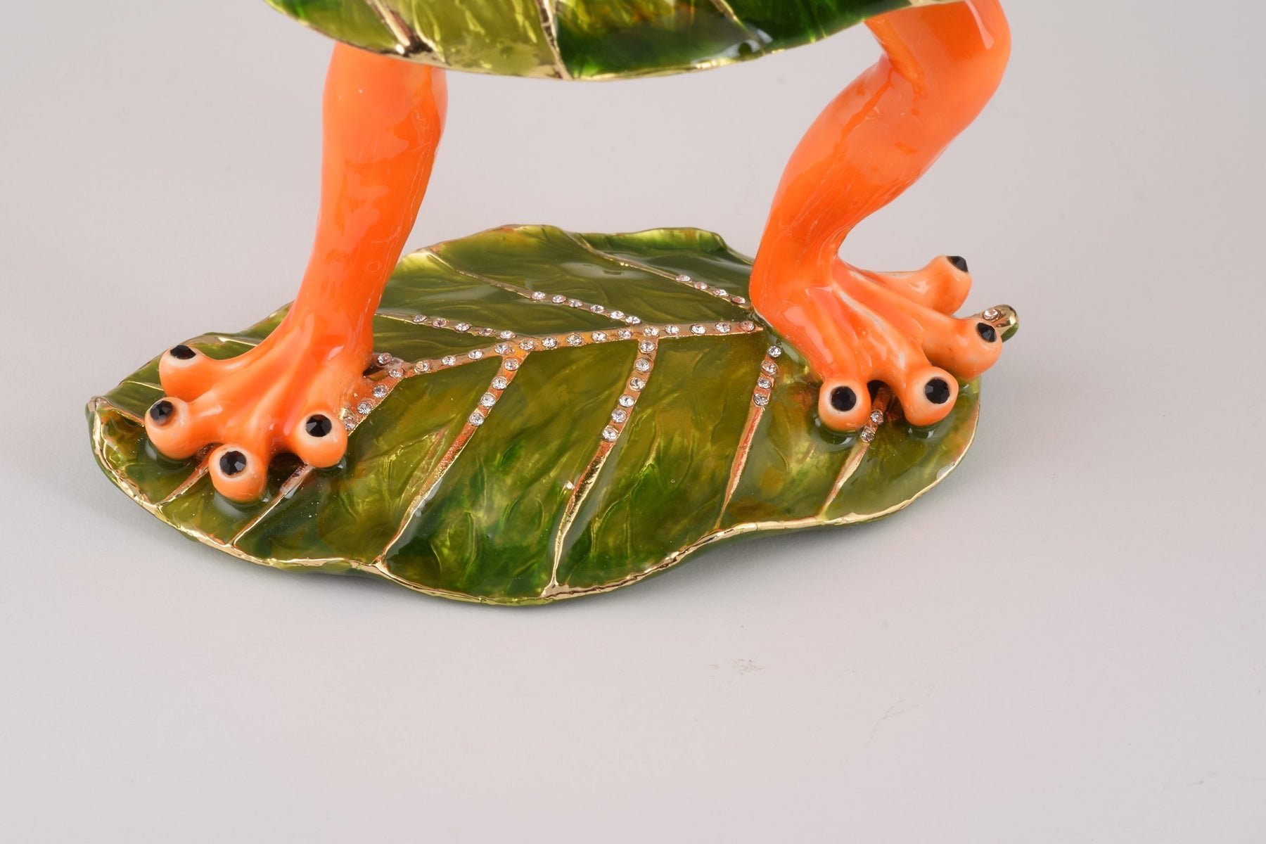 Keren Kopal Frog Playing on Keyboards