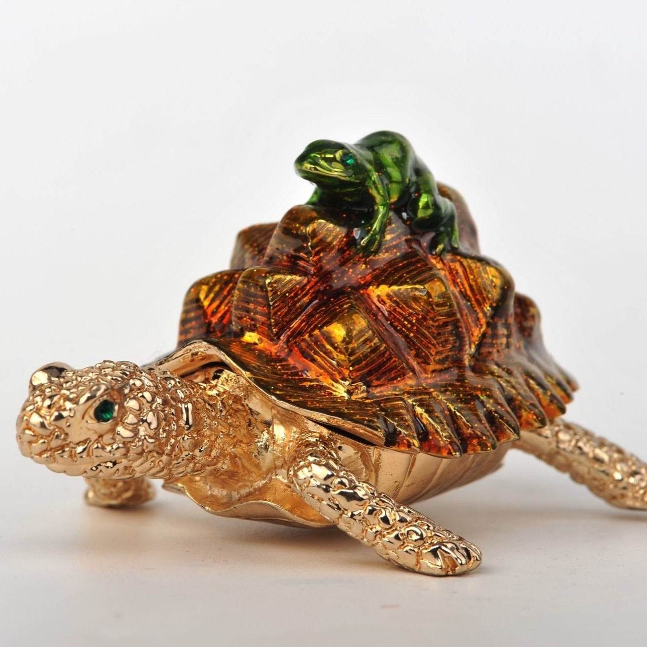 Keren Kopal Frog on a Turtle