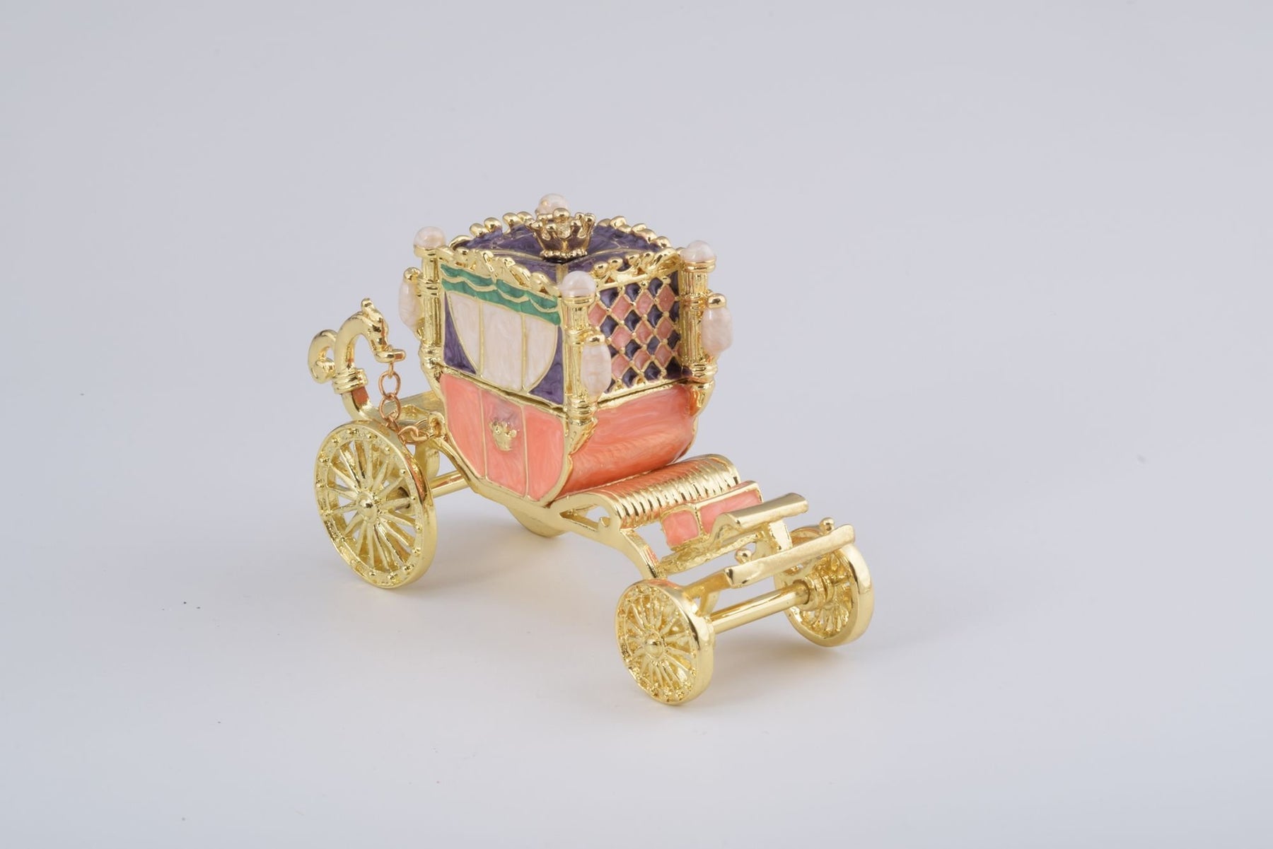 Keren Kopal Golden Carriage with a Clock