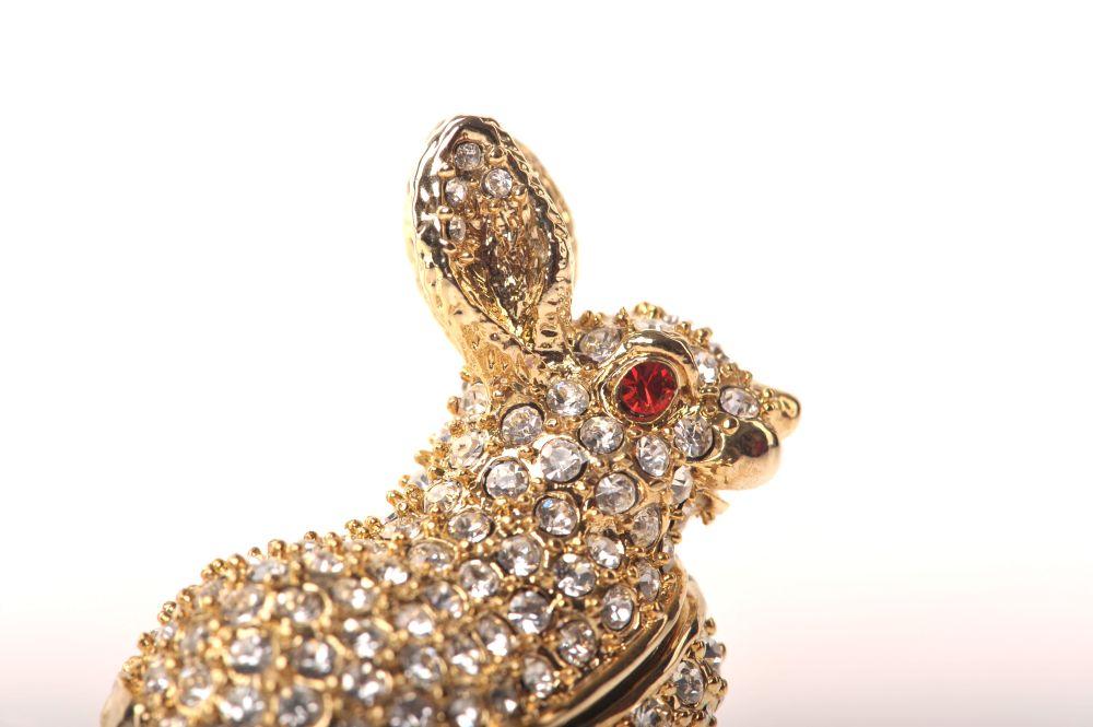 Keren Kopal Golden Rabbit with Red Eyes