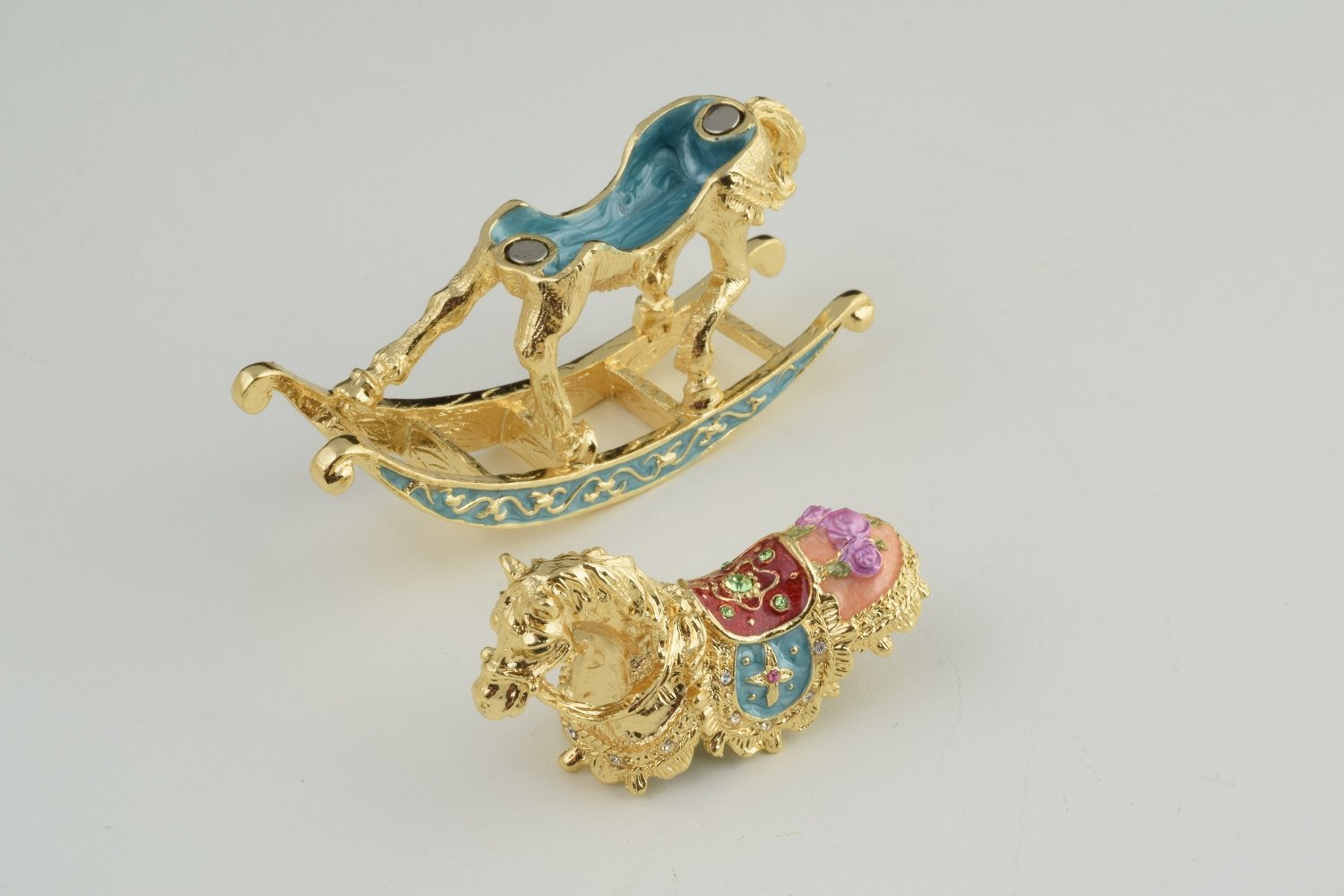 Keren Kopal Golden Rocking Horse