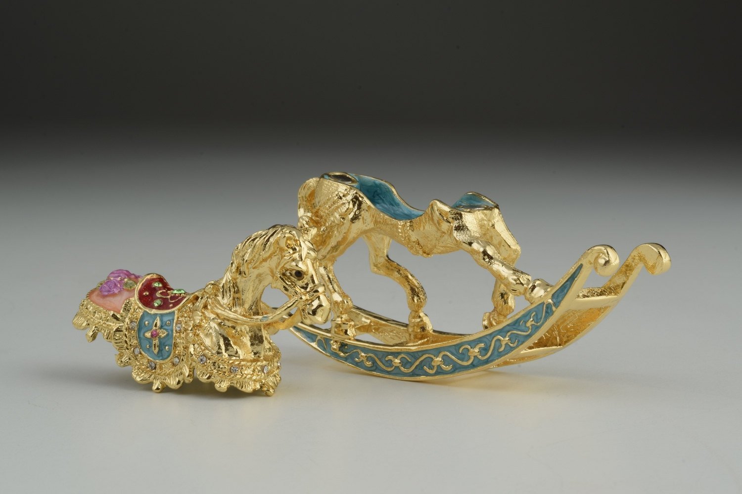 Keren Kopal Golden Rocking Horse