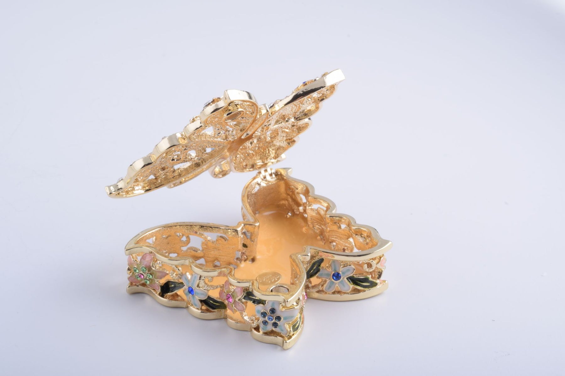 Keren Kopal Butterfly with Flowers