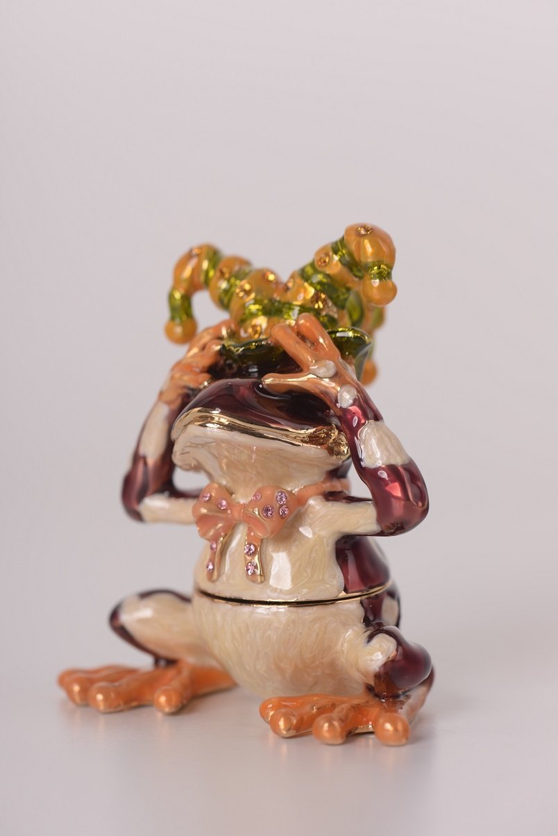 Keren Kopal Maroon See No Evil Frog