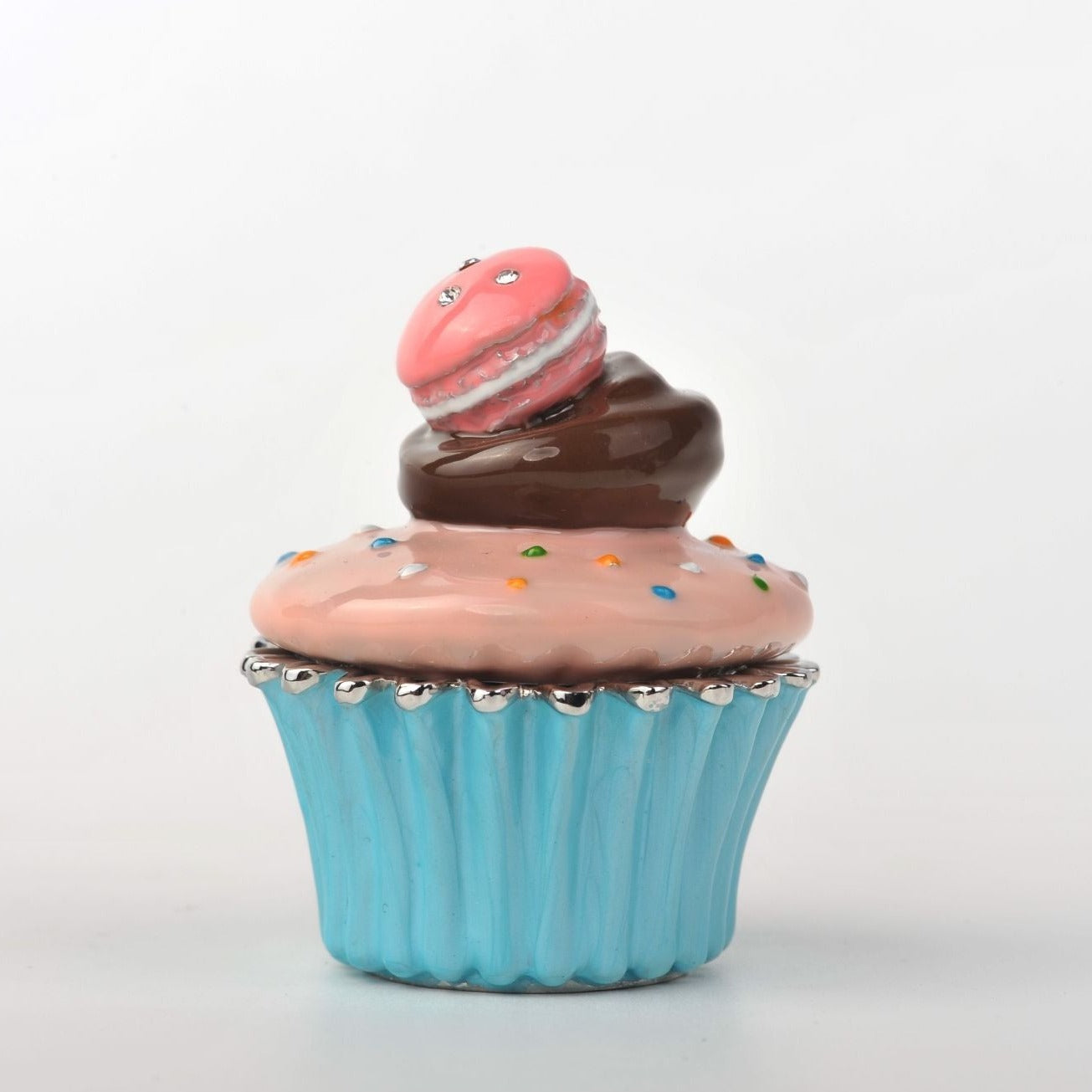 Keren Kopal Pink and Blue Macaroon Cupcake
