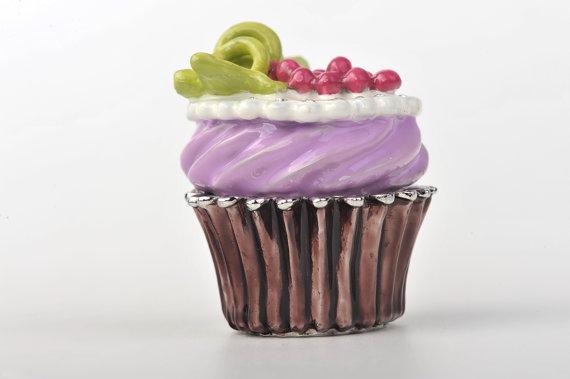 Keren Kopal Purple Grape Cupcake